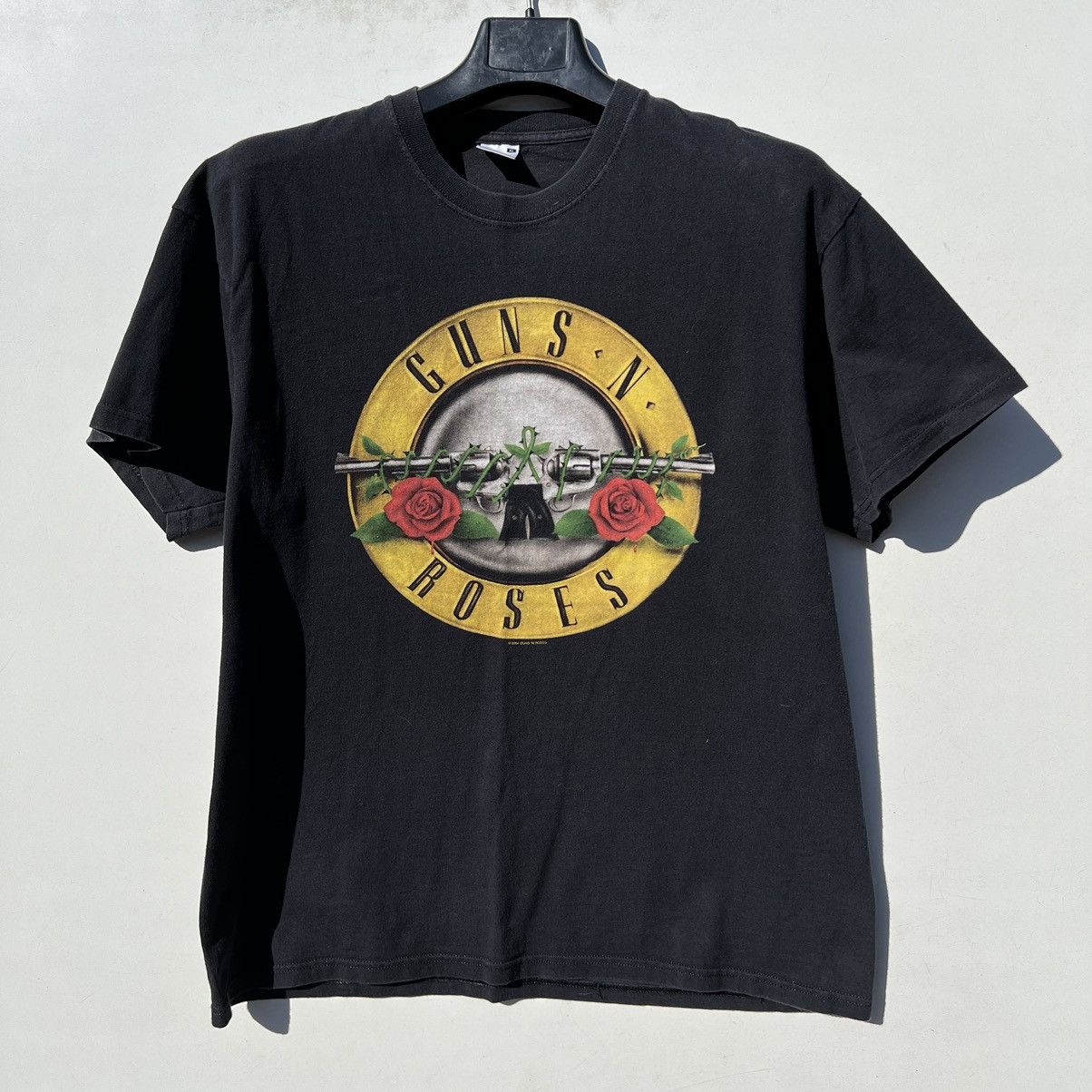 Band Tees × Guns N' Roses × Vintage Vintage 2004 Guns N Roses Heavy Metal Band Tee Size US XL / EU 56 / 4 - 1 Thumbnail