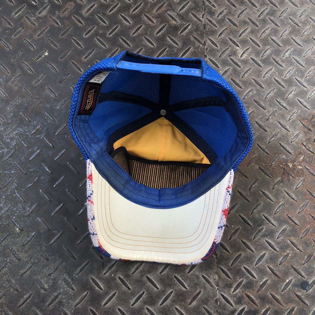 Von Dutch 🚫 SOLD 🚫 Vintage Von Dutch Knitwear Tartan Trucker Hat Size ONE SIZE - 7 Thumbnail