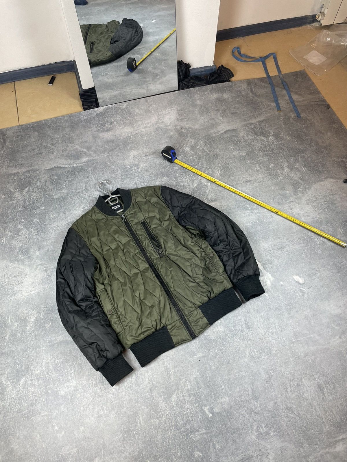 Christopher Raeburn RARE Christopher Raeburn Y2K japanese olive bomber jacket Size US M / EU 48-50 / 2 - 1 Thumbnail