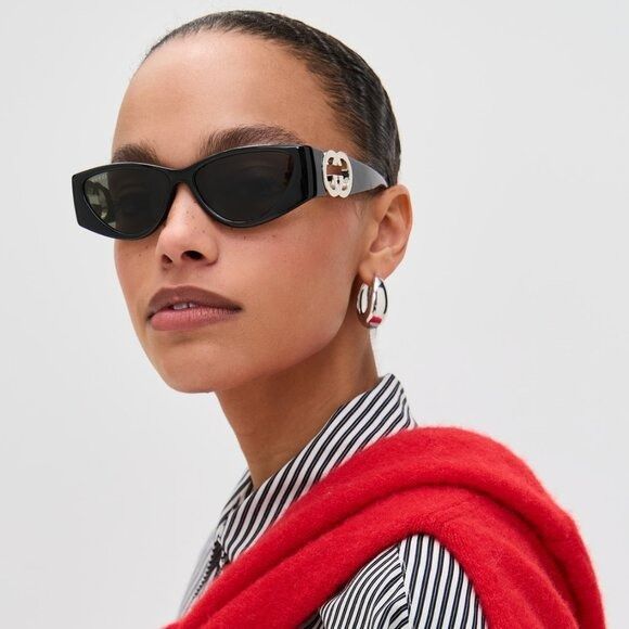 Gucci Gucci GG1824S 001 Sunglasses Black/Silver Cat Eye Frame Size ONE SIZE - 2 Thumbnail