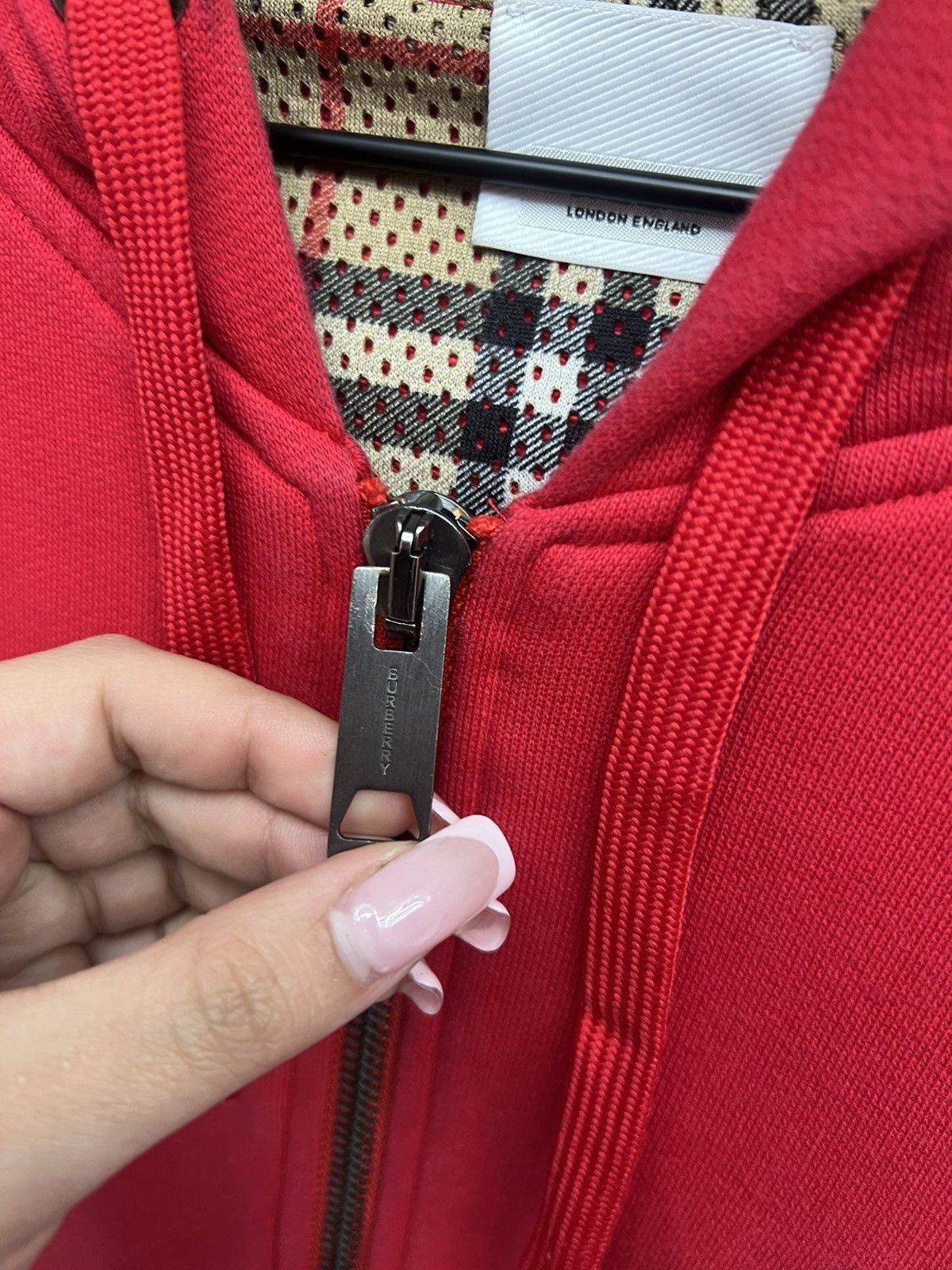 Burberry Burberry Red Zipper Hoodie Size US XL / EU 56 / 4 - 7 Thumbnail