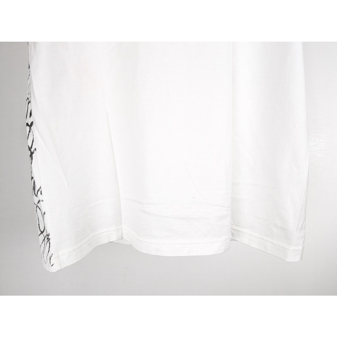 Marni o1rshd1 Scribbled Marni Organic Jersey T-Shirt in Lily White Size US M / EU 48-50 / 2 - 12 Thumbnail