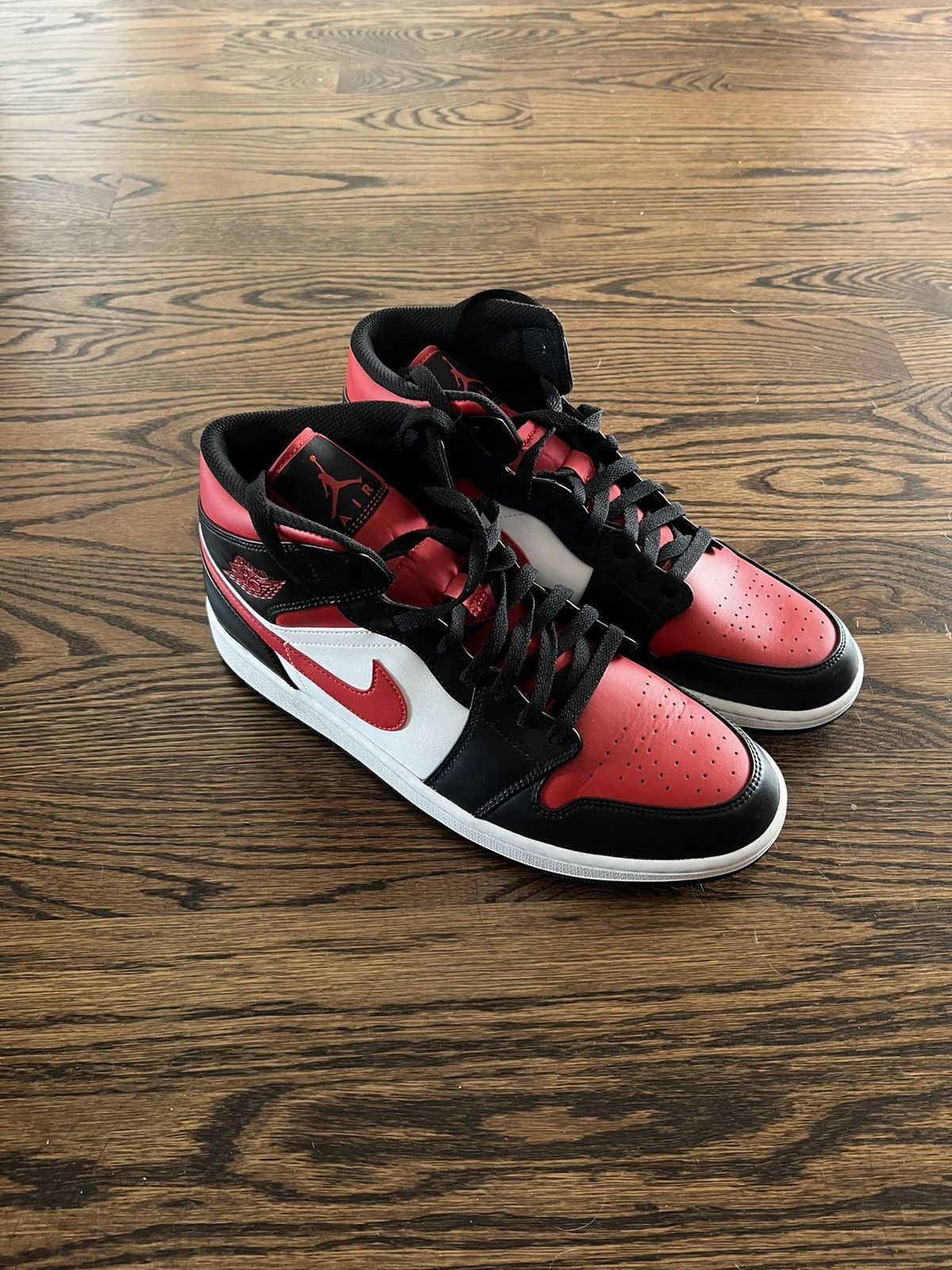 Jordan Brand Air Jordan retro 1s Size US 13 / EU 46 - 2 Thumbnail