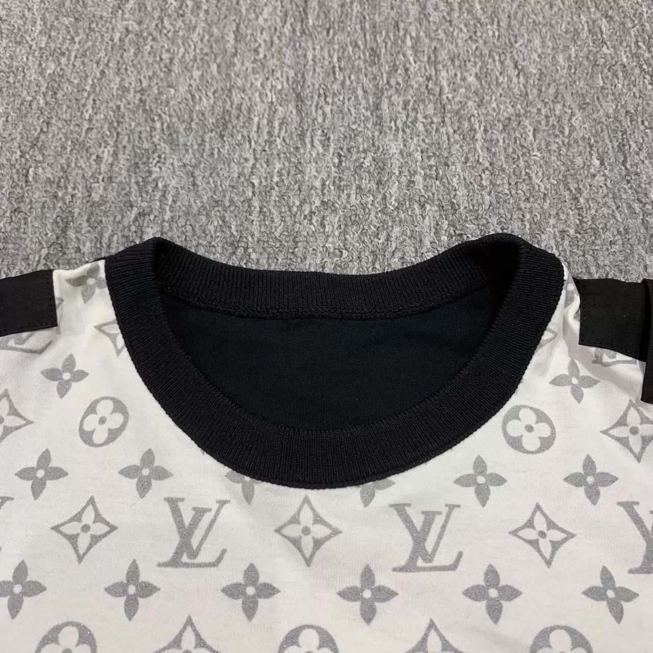 Louis Vuitton LV Monogram Colorblock Black & White Short Sleeve Size S / US 4 / IT 40 - 8 Thumbnail
