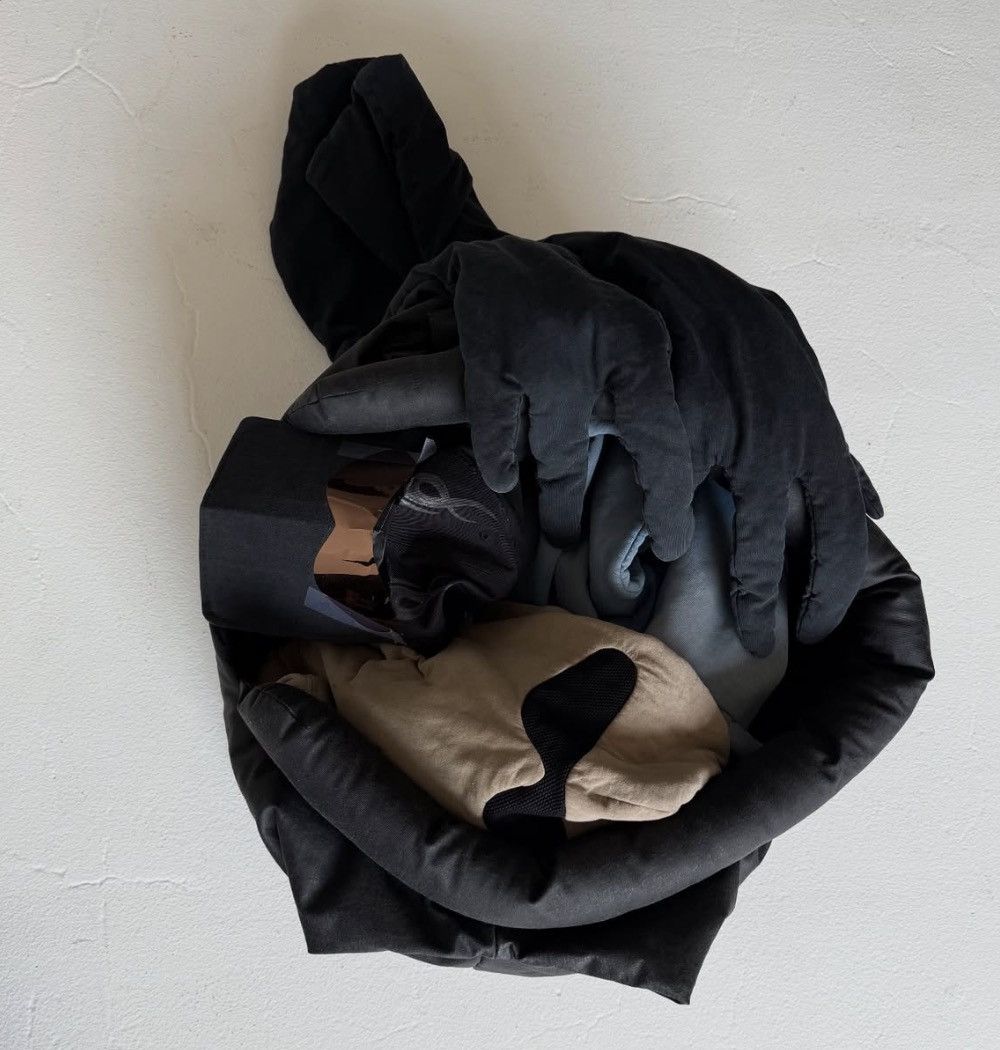 Balenciaga × Gap × Yeezy Yeezy season 9 sample alien gloves Size ONE SIZE - 6 Thumbnail
