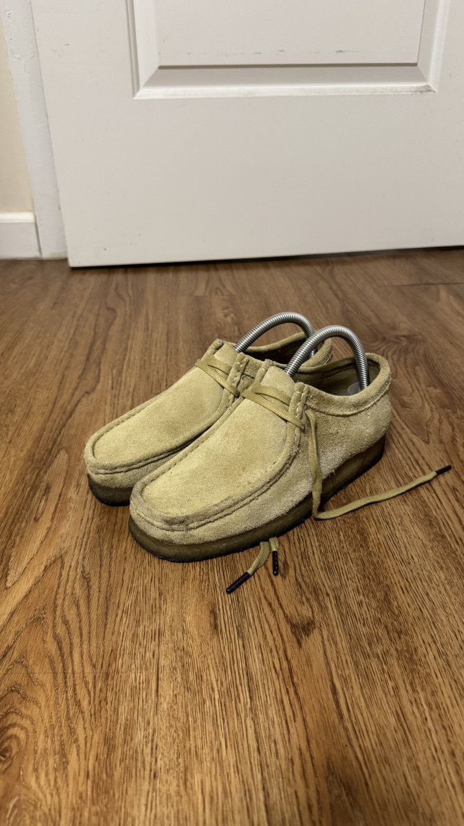 Clarks Wallabee Maple Suede Size US 7 / EU 40 - 2 Thumbnail