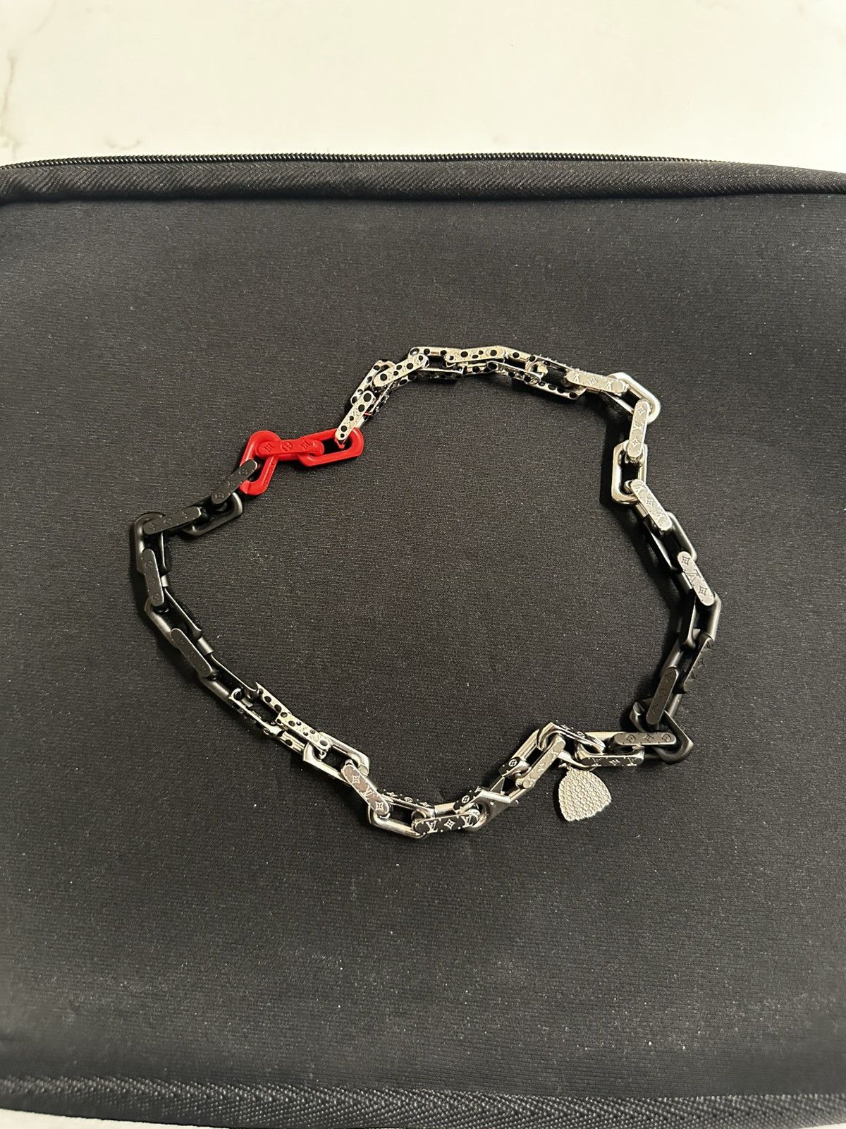 Louis Vuitton × Yayoi Kusama Louis Vuitton x Yayoi Kusama Monogram Chain Necklace Size ONE SIZE - 1 Thumbnail