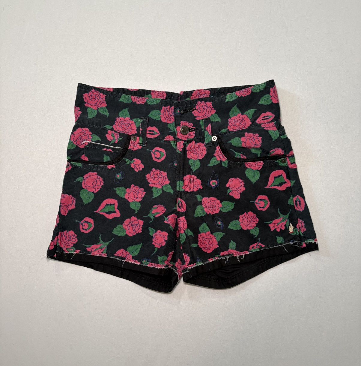 Undercover Undercover SS13 “Talking Heads” Roses & Lips Shorts Size 28" / US 6 / IT 42 - 3 Thumbnail