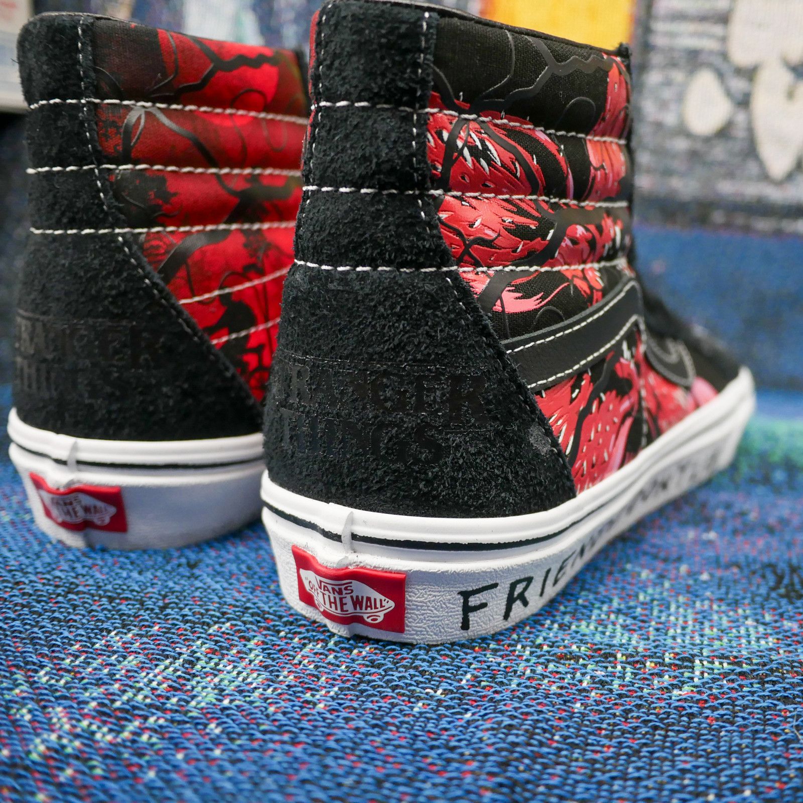 Vans Vans x Stranger Things Sk8 Hi Re-issue Size US 9.5 / EU 42-43 - 5 Thumbnail