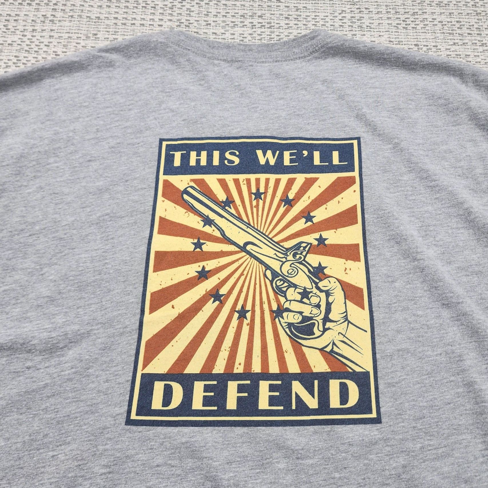 Vintage Grunt Style Shirt Mens Extra Large Gray This We'll Defend American Flag Graphic Shirt? Size US XL / EU 56 / 4 - 2 Thumbnail