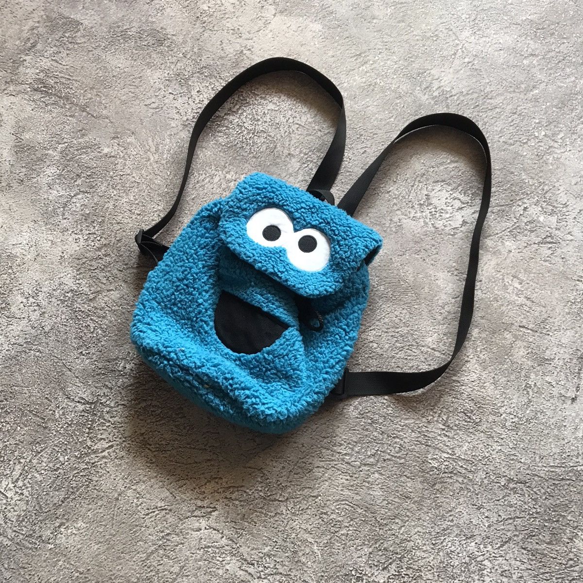 Vintage Vintage Y2K Cookie Monster Plush Backpack Streetwear Logo OS Size ONE SIZE - 3 Thumbnail