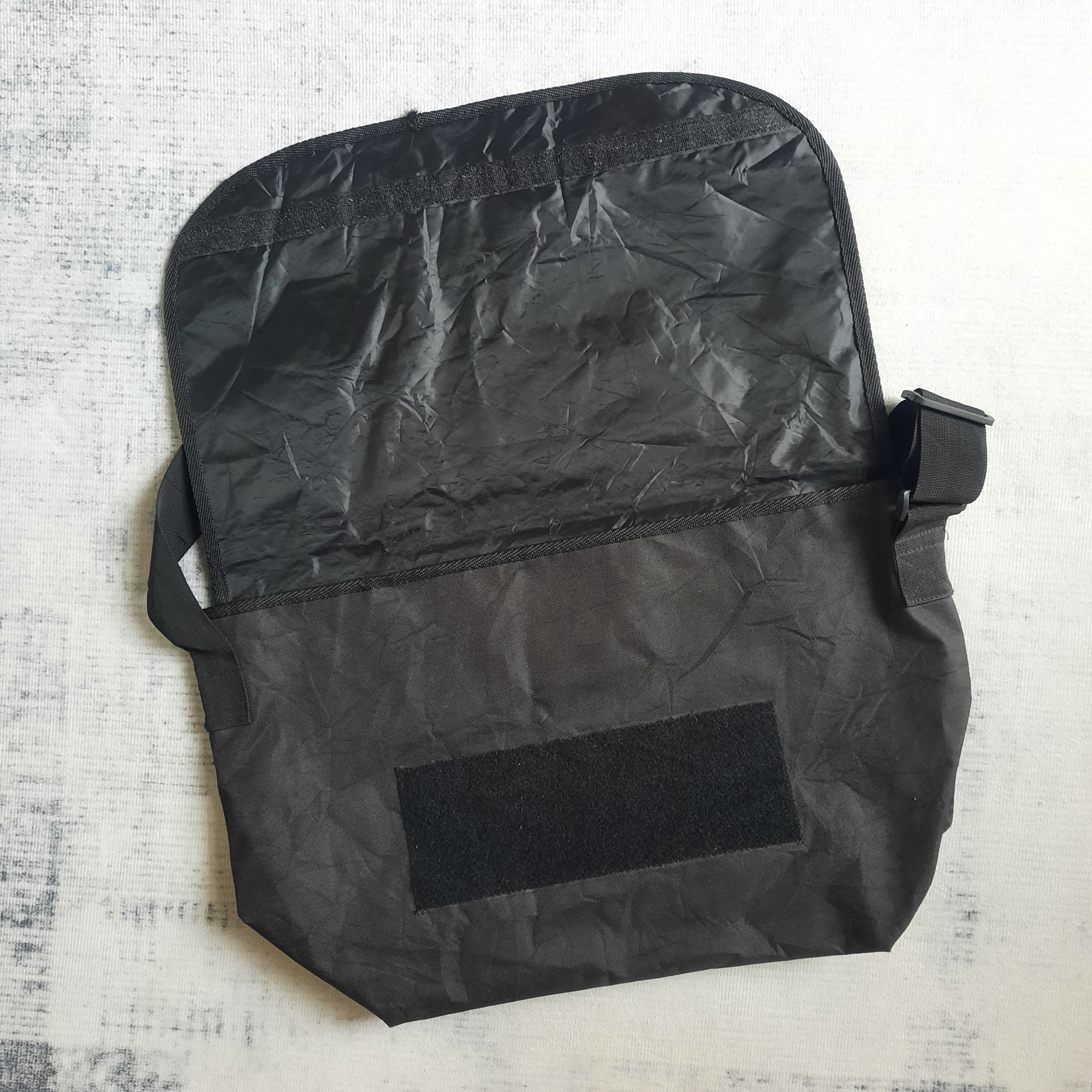 Japanese Brand 🔥Vintage t&c surf design patch design messenger sling bag Size ONE SIZE - 3 Thumbnail