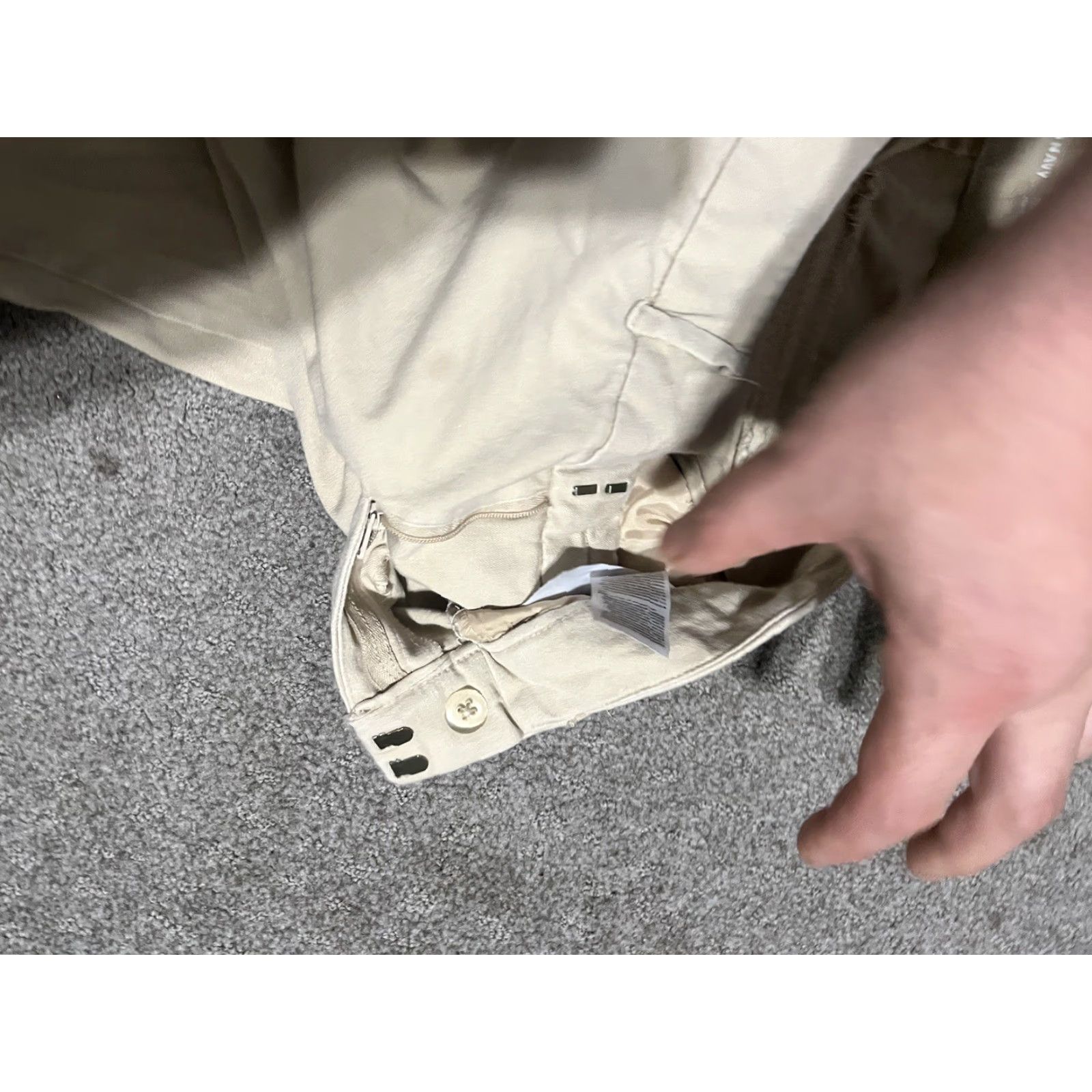 Old Navy Old Navy Pants Women Size 6 Beige Pockets Ankle Slim Cotton Blend Flat Front Regular Front Type: Pants Size 28" / US 6 / IT 42 - 5 Thumbnail