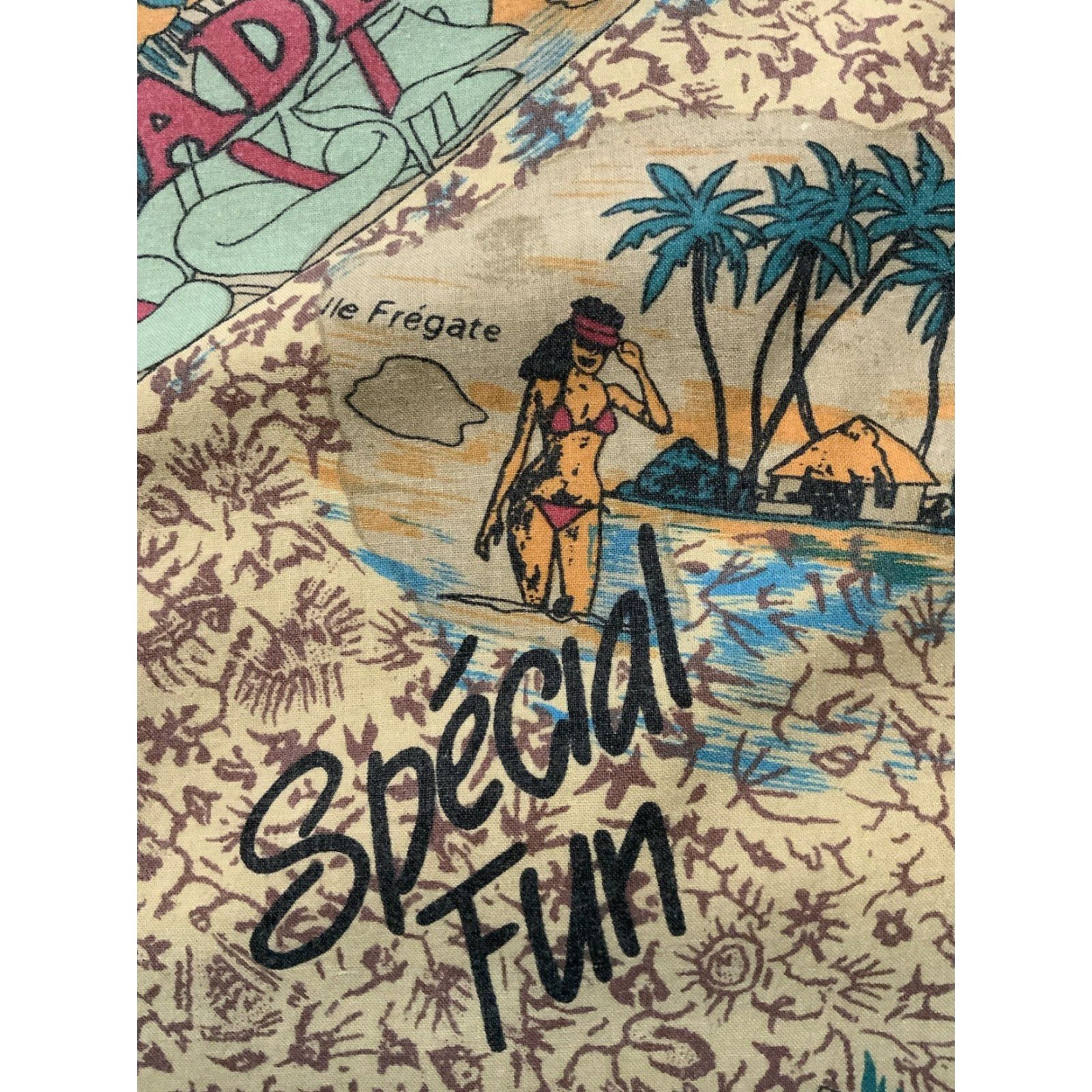 Vintage VINTAGE Imprints Guadeloupe Island Special Fun AOP Travel Camp Button Shirt Sz.M Size US M / EU 48-50 / 2 - 7 Thumbnail