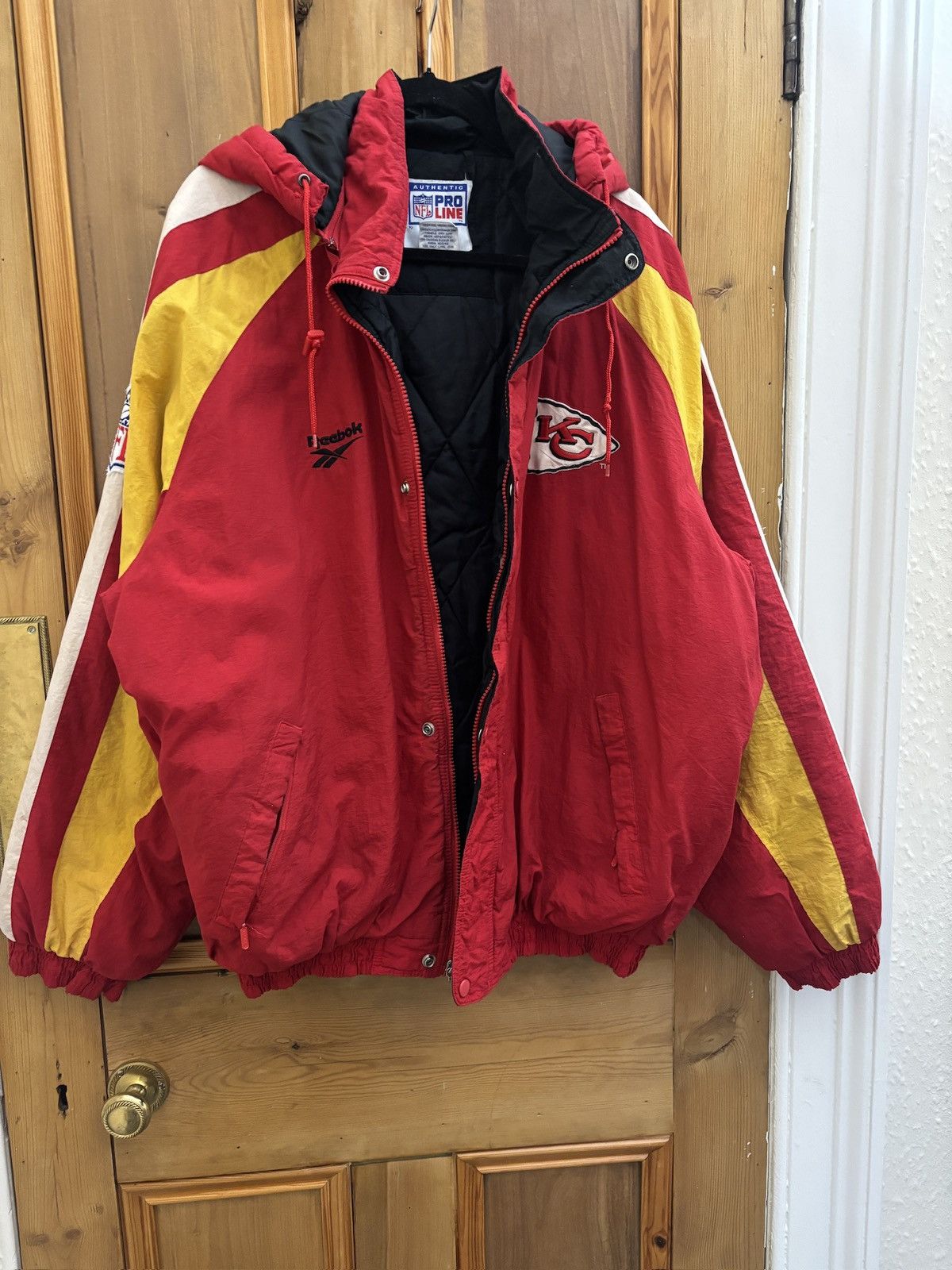 NFL 90s Vintage Starter Kansas City Chiefs NFL Jacket Size US XL / EU 56 / 4 - 1 Thumbnail