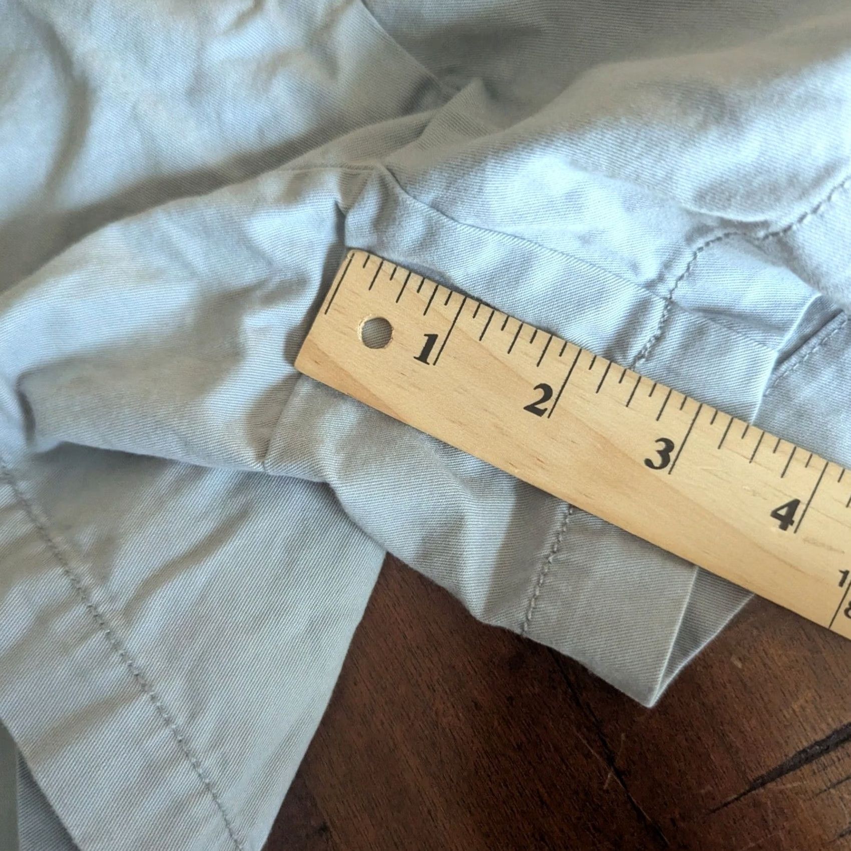 Ann Taylor Ann Taylor LOFT Womens Chino Shorts 4 Inch Inseam Size 6 Light Grey 100% Cotton Regular Front Pockets Casual Summer Spring Mens Womens Girls? Size 28" / US 6 / IT 42 - 6 Thumbnail