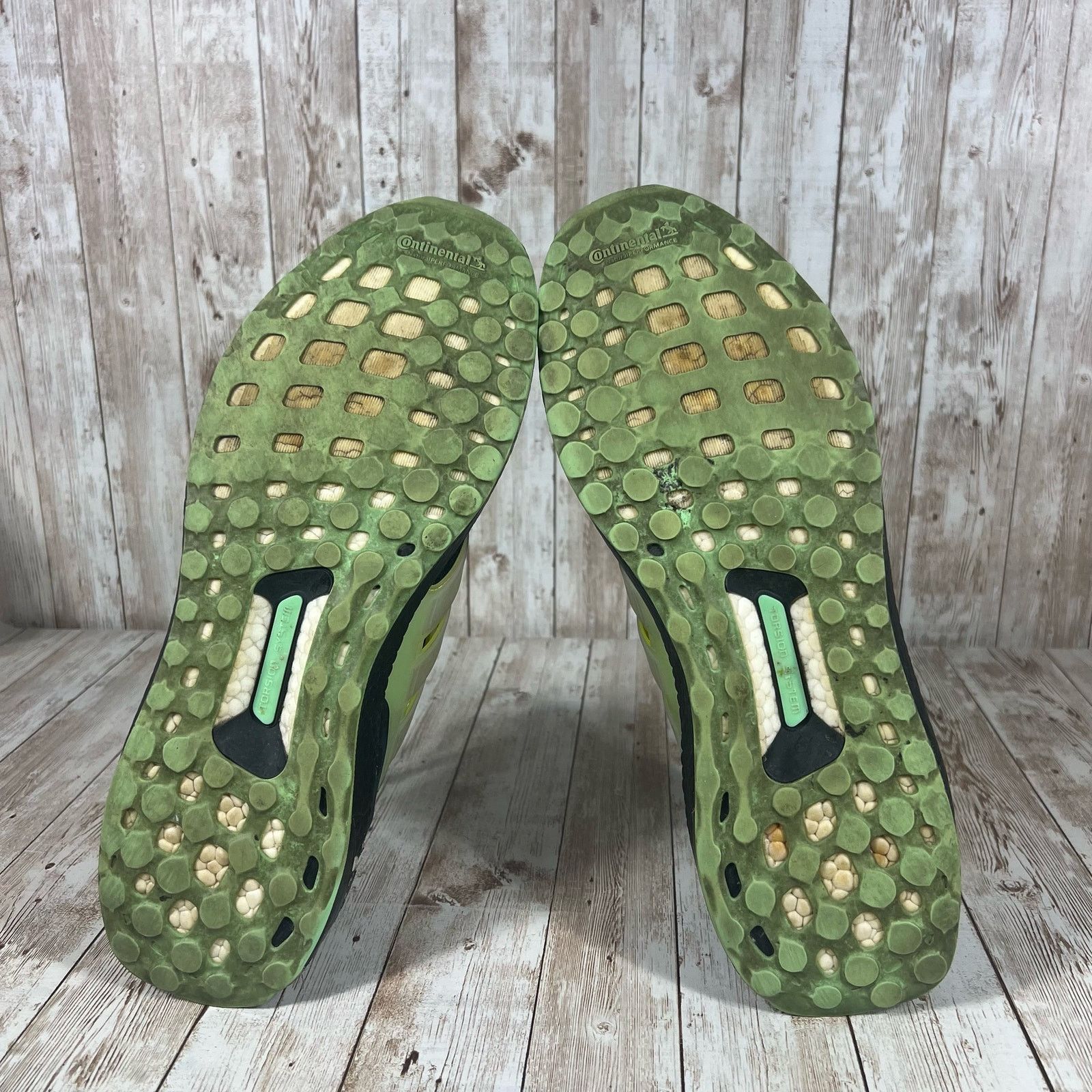 Adidas Size 10.5 - adidas UltraBoost 5.0 DNA Black Beam Green Size US 10.5 / EU 43-44 - 6 Thumbnail
