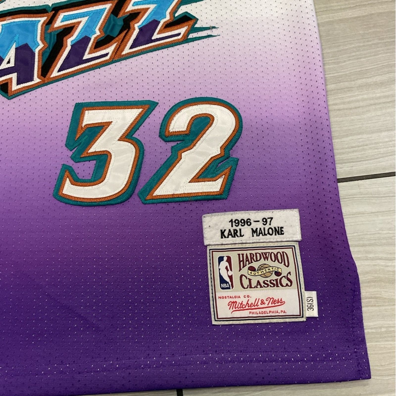 Mitchell & Ness Mitchell & Ness Utah Jazz Jersey #32 Malone Size US S / EU 44-46 / 1 - 7 Thumbnail