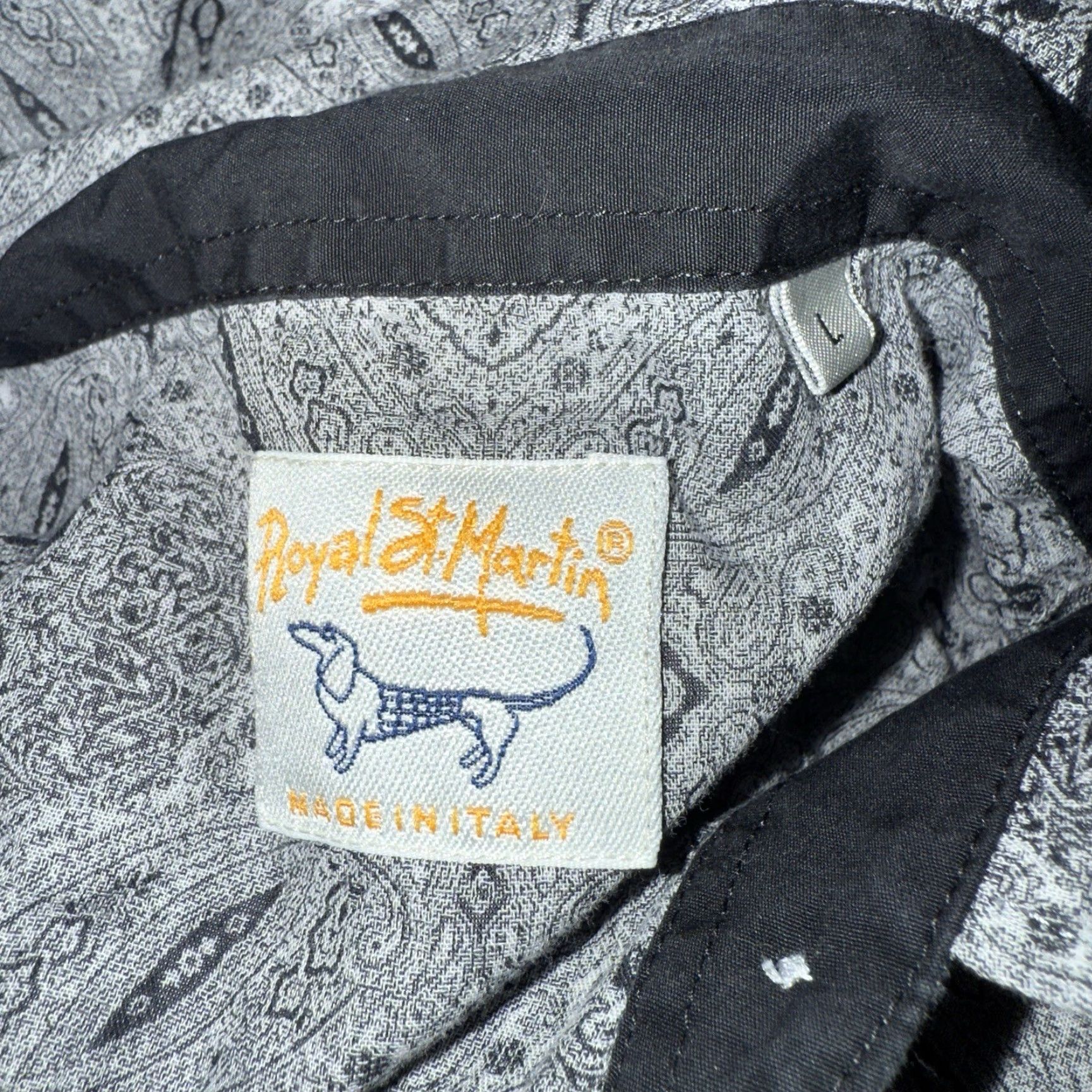 Vintage VINTAGE Royal St.Martin Gray Skull Graphic Button-Up Shirt Mens L Italy Size US L / EU 52-54 / 3 - 4 Thumbnail