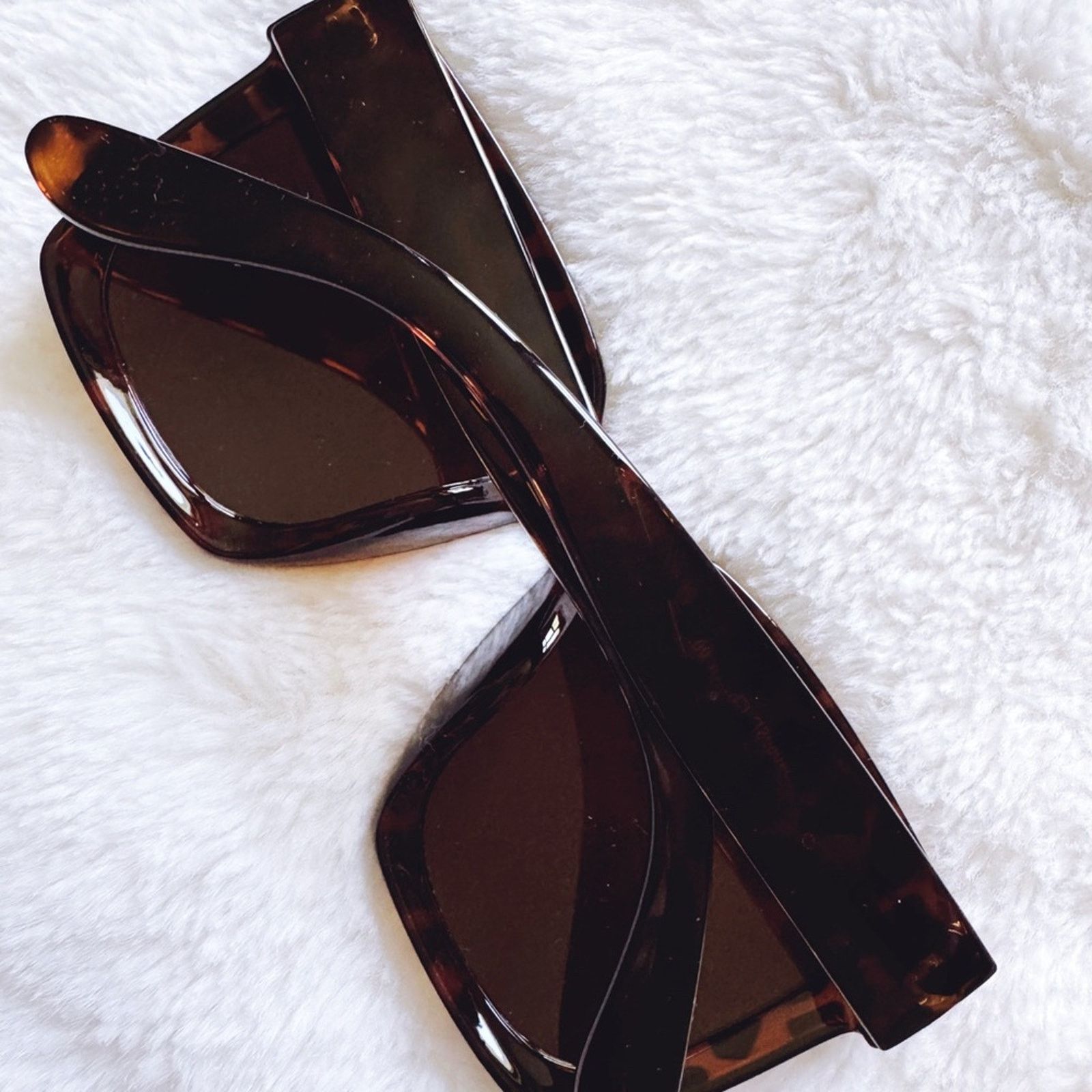 Other Liora Tortoise Brown Oversized Bold Sunglasses Size ONE SIZE - 12 Thumbnail