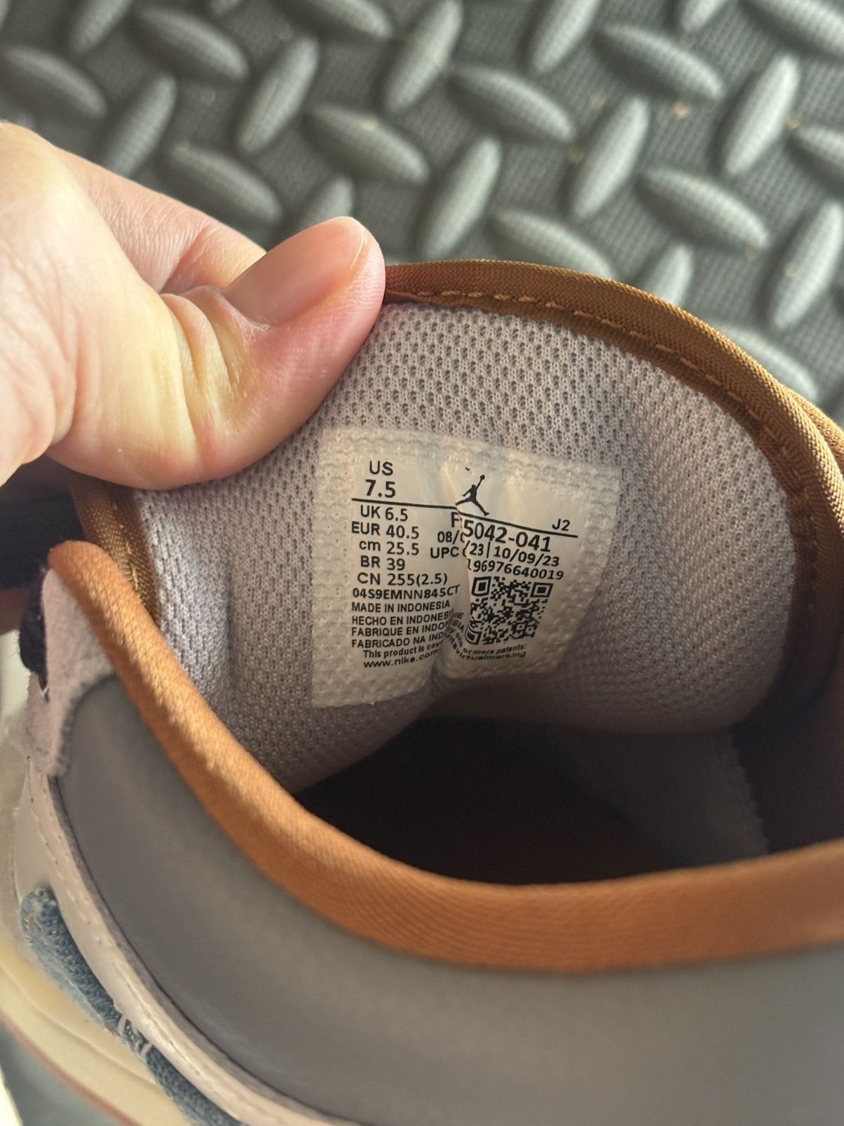 Nike Jordan 1 Low SE Phantom Repaired Denim Swoosh Size US 7.5 / EU 40-41 - 7 Thumbnail