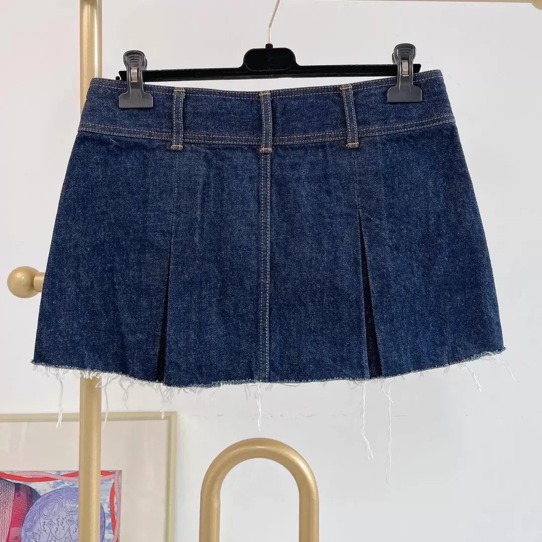 Celine CELINE Blue Chain Detail Low-Rise Mini Skirt 28 Size 28" / US 6 / IT 42 - 2 Thumbnail