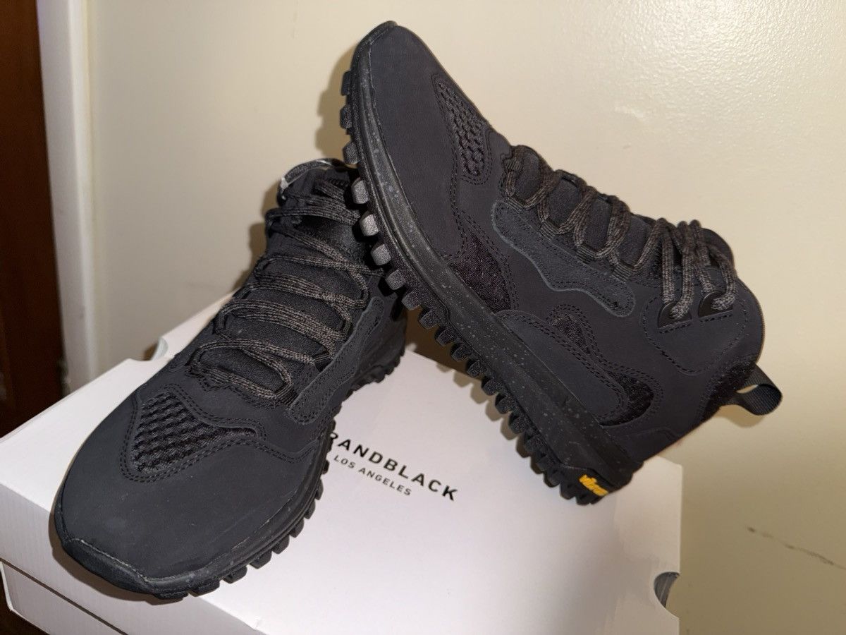 Brandblack Brandblack “Santa Monica” Black Cat mid-top shoes sz 9w/7.5m Size US 9 / IT 39 - 2 Thumbnail