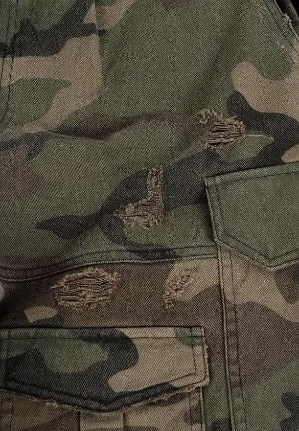 Jean Camouflage Ripped Shorts Size US 30 / EU 46 - 7 Thumbnail