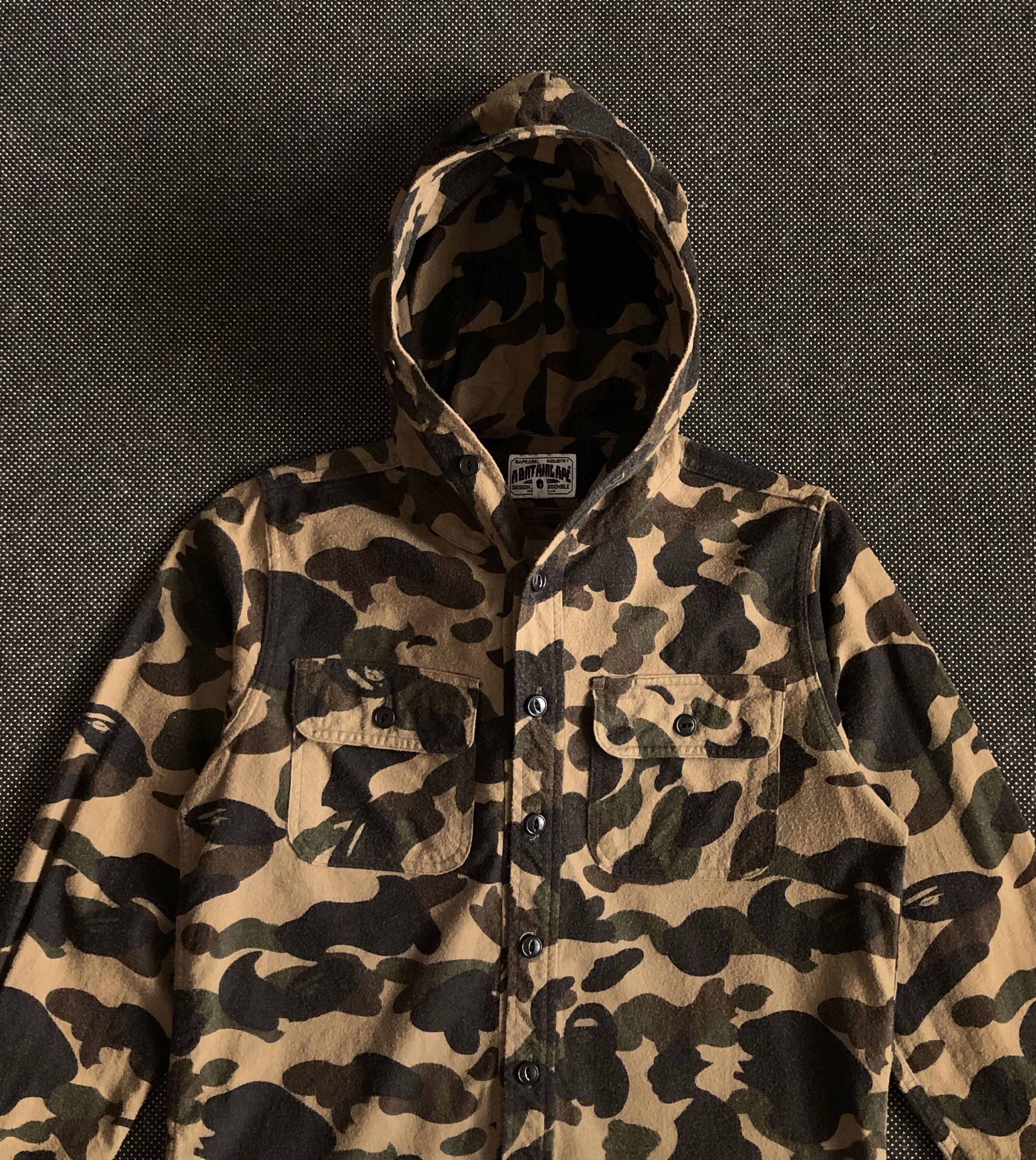 Bape 1ST CAMO SHIRT HOODIE Size US S / EU 44-46 / 1 - 6 Thumbnail