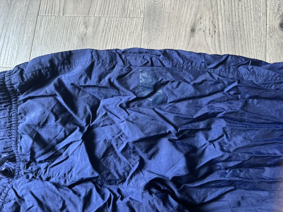 Nike VINTAGE BLUE NIKE WINDBREAKER JOGGERS Size US 32 / EU 48 - 2 Thumbnail