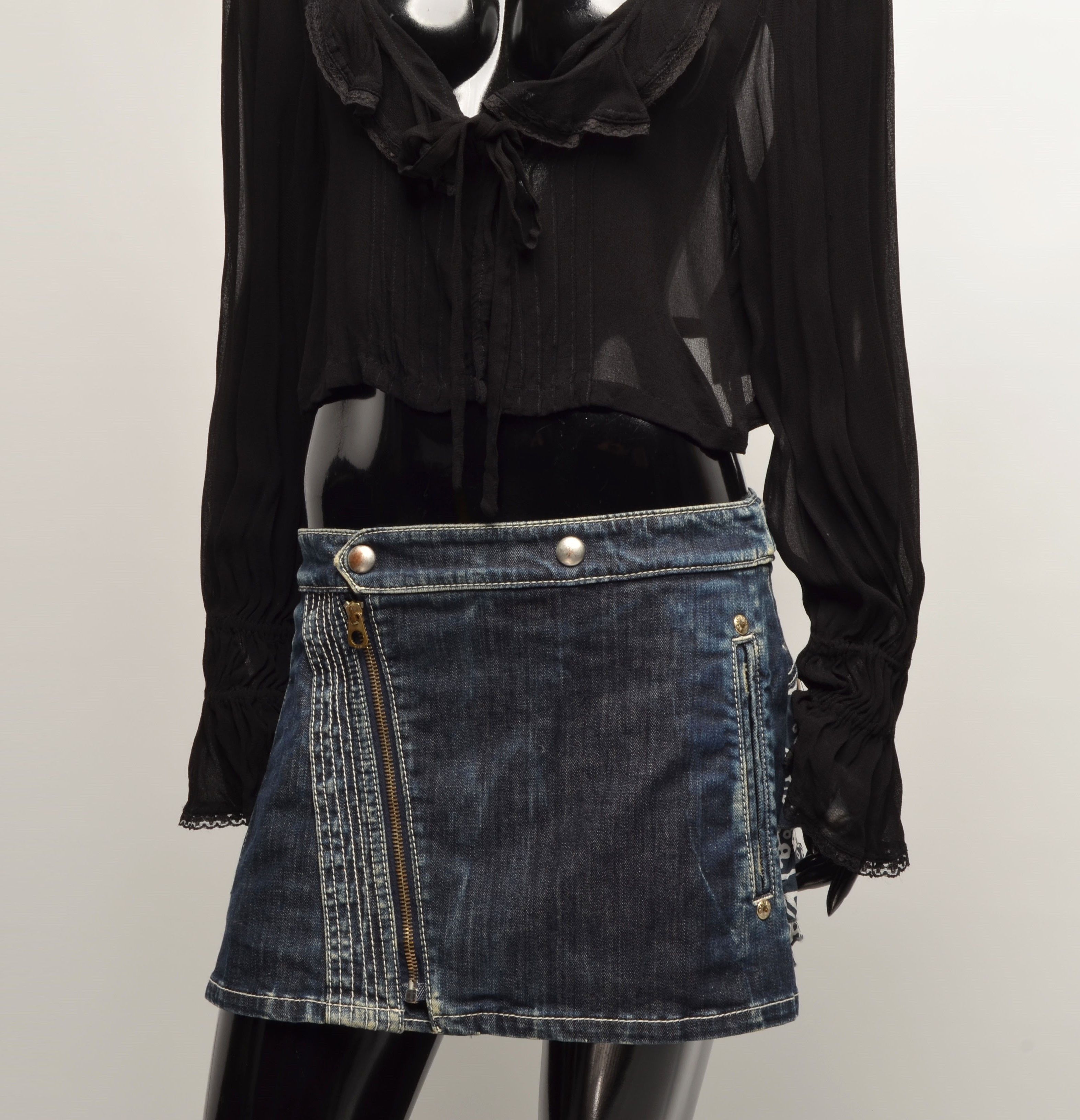 Urban Outfitters Urban Outfitters Mesh Cropped Cottage Blouse Shirt Size M / US 6-8 / IT 42-44 - 3 Thumbnail