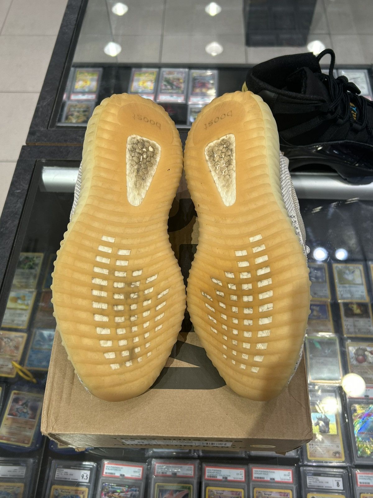 Yeezy Yeezy 350 lundmark Size US 8 / EU 41 - 10 Thumbnail
