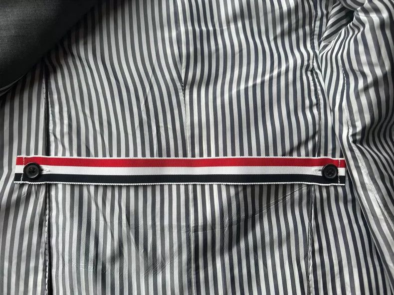 Thom Browne Thom Browne size0 Classic gray suit Size 34S - 5 Thumbnail