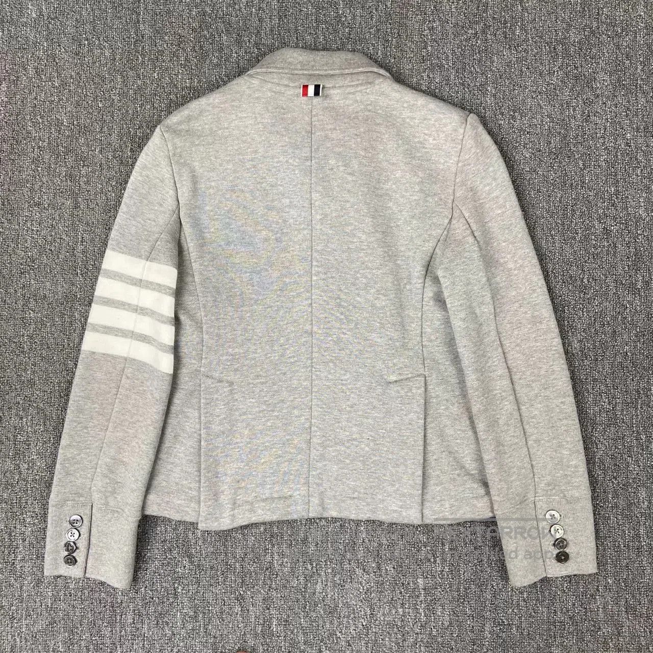 Thom Browne thombrowne gray and white striped blazer. Size US M / EU 48-50 / 2 - 2 Thumbnail