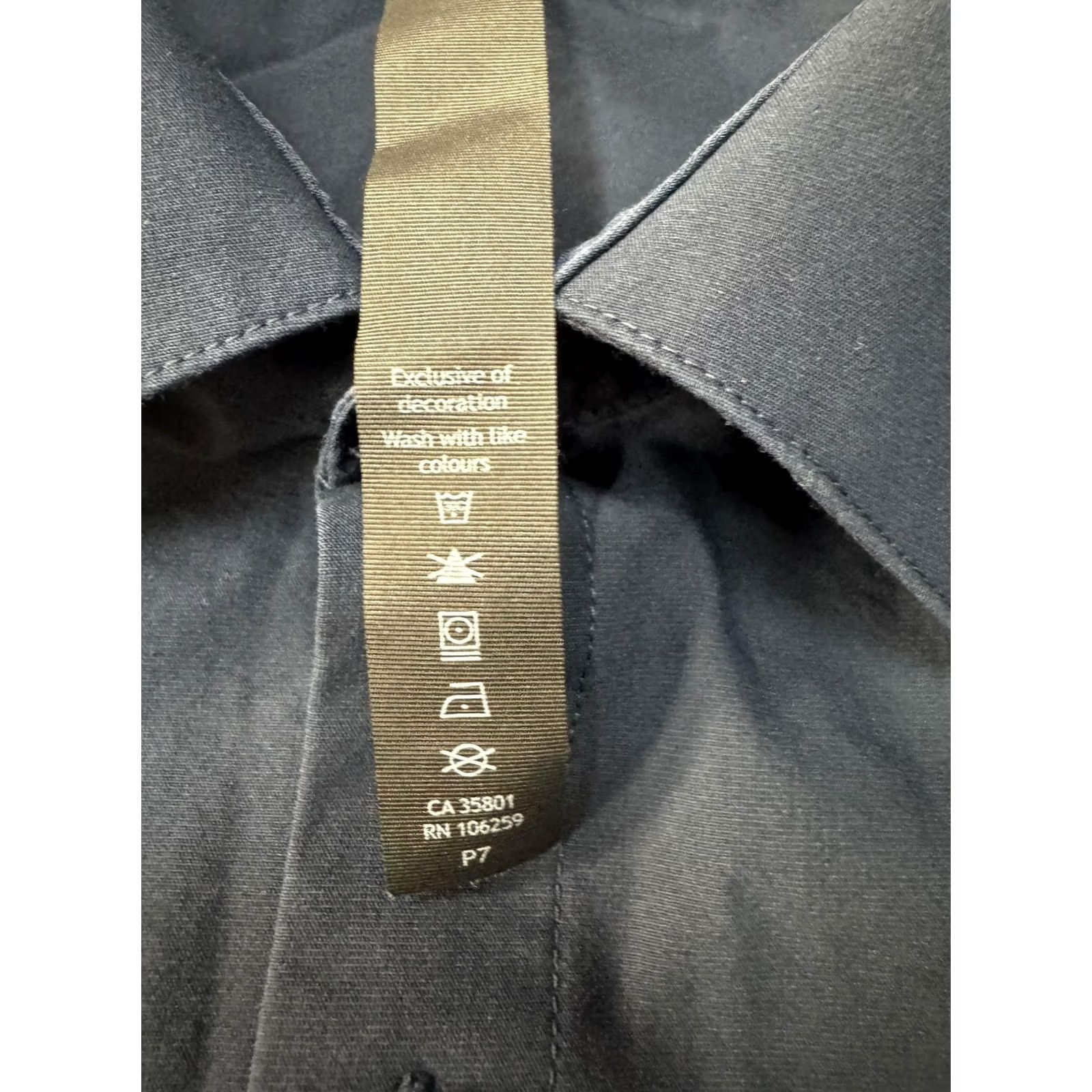 Lululemon VINTAGE Lululemon Shirt Mens Small Navy Blue Button Down Stretch Performance Long Sleeve Size US S / EU 44-46 / 1 - 4 Thumbnail