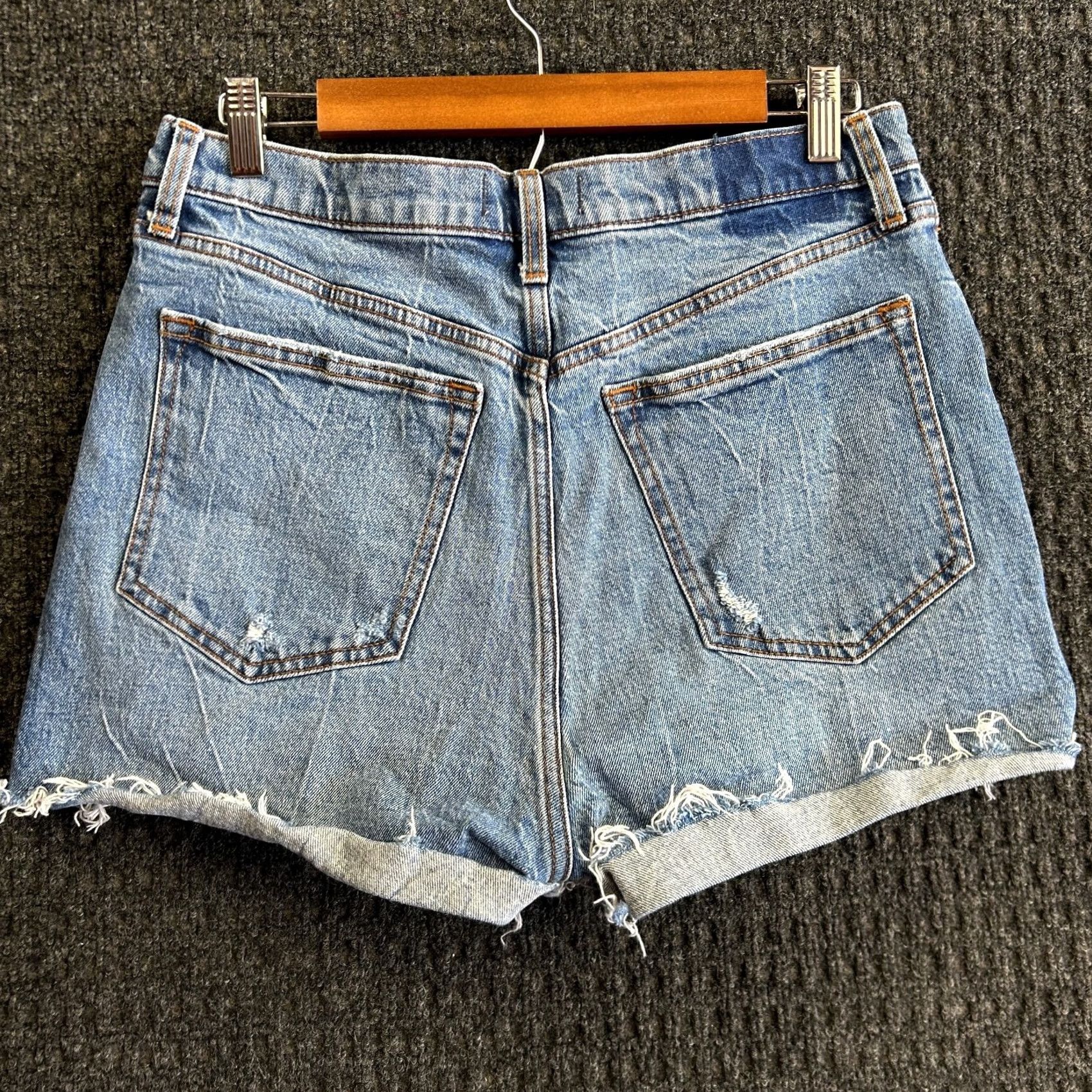 Abercrombie & Fitch VINTAGE Abercrombie & Fitch Denim Jean Shorts Womens 12 31 Ultra High Rise Mom Distresse Blue 5-Pocket Womens Boys Girls Mens Size 34" / US 12 / IT 48 - 4 Thumbnail