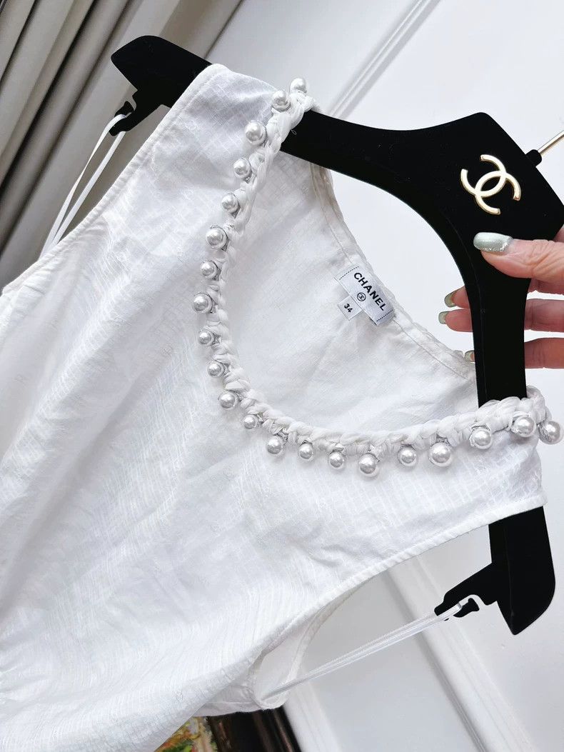 Chanel Chanel 25p New Early Spring Preview Series Pearl Collar Wh Size XXS / US 00 / IT 34 - 2 Thumbnail