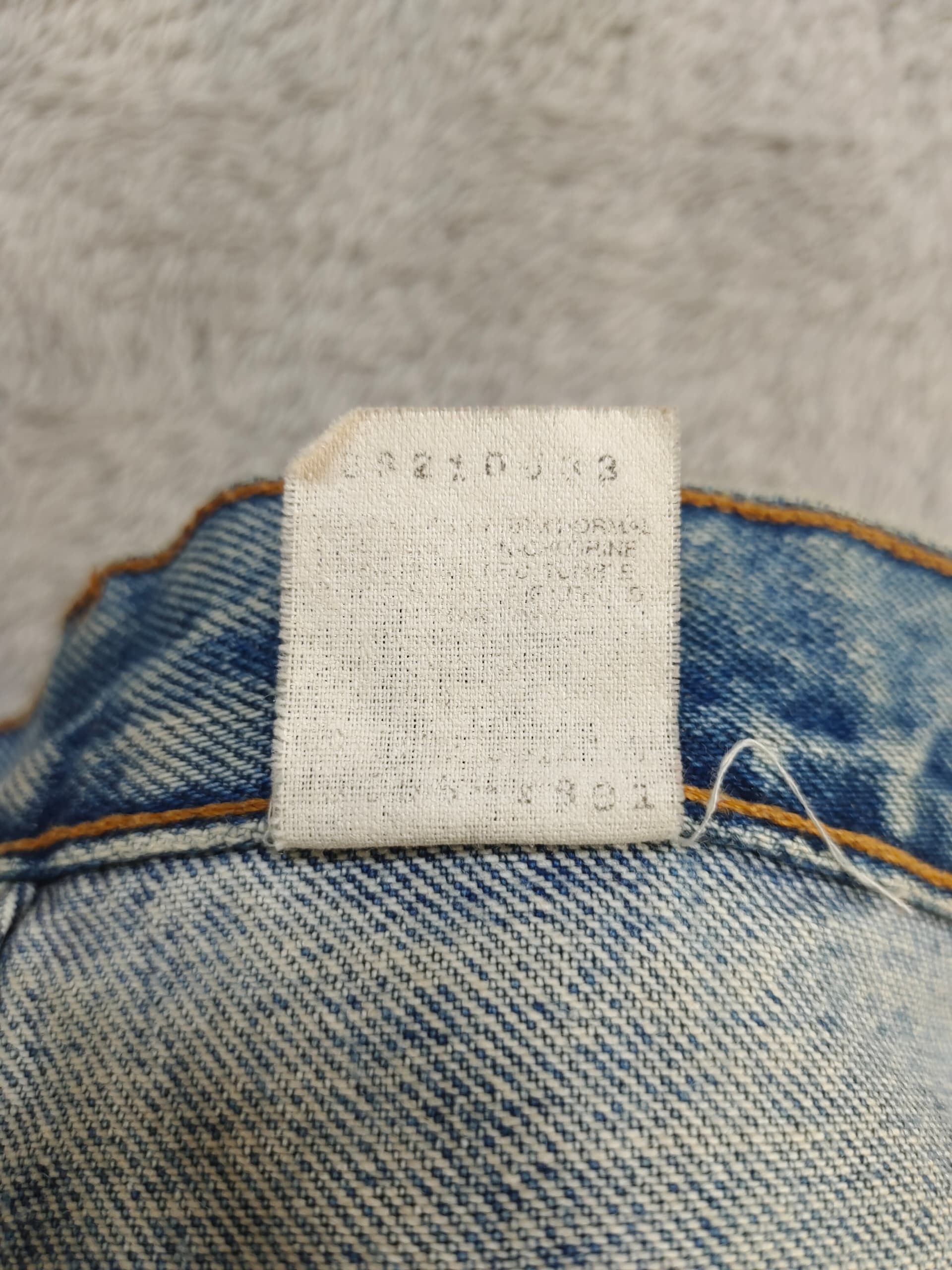 Levi's Levi’s 505 Light Wash Distressed Jeans Red Tab Straight Leg Size US 33 - 16 Thumbnail