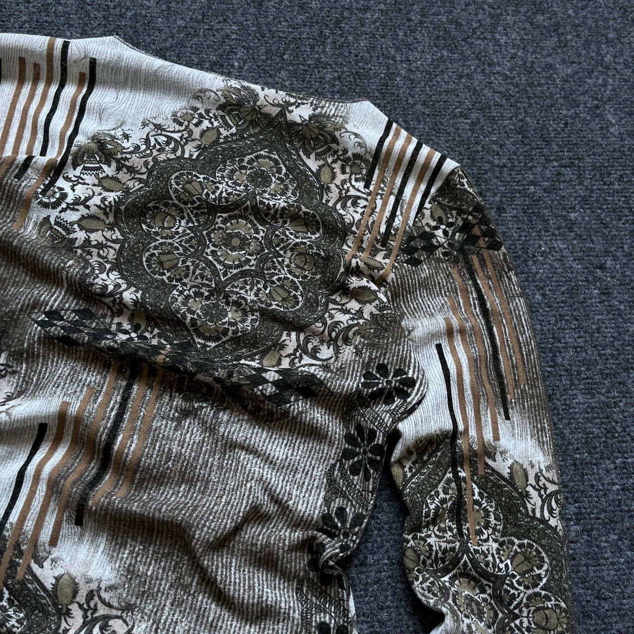 Y/Project VTG Women’s Japanese Style Gin Tonic Size M Long-sleeve Size M / US 6-8 / IT 42-44 - 8 Thumbnail