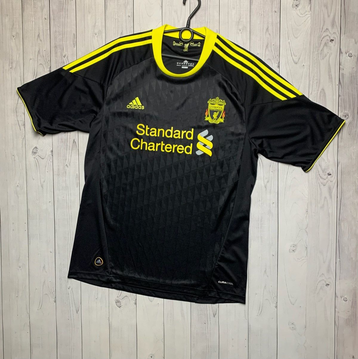 Adidas × Vintage Vintage adidas Liverpool soccer jersey black away size L Size US L / EU 52-54 / 3 - 1 Thumbnail