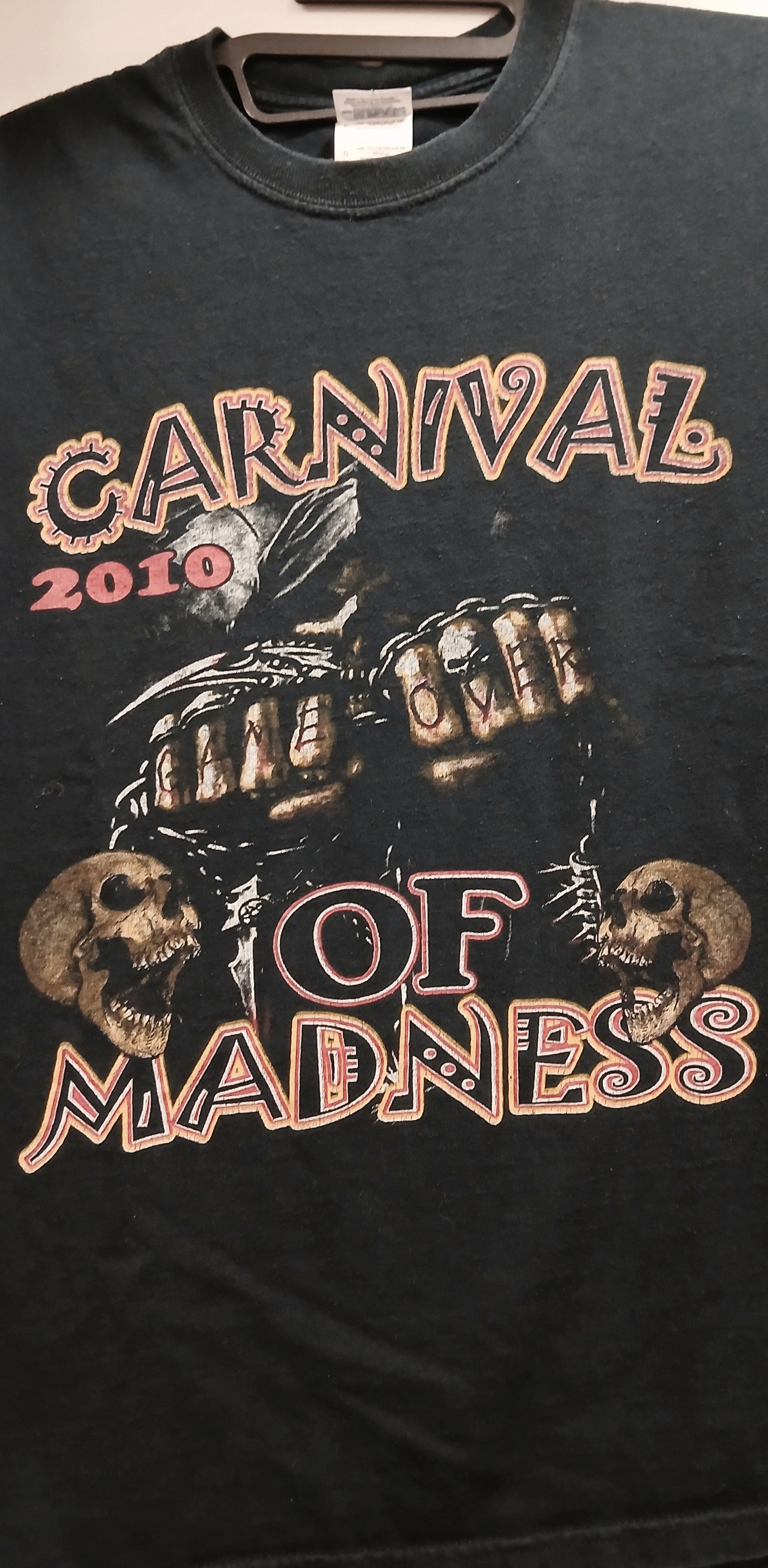 Gildan 2010 Shinedown Carnival of Madness Tour Official T-Shirt Size US S / EU 44-46 / 1 - 4 Thumbnail