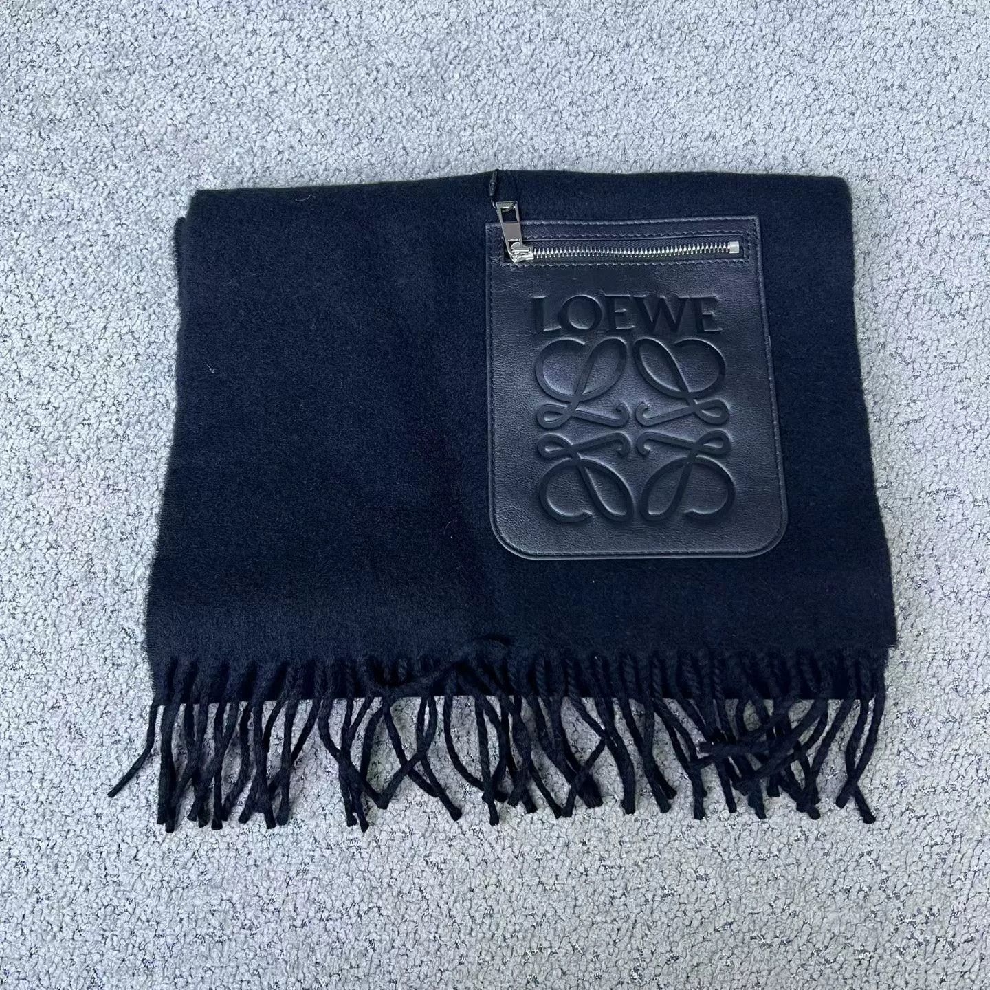 Loewe Loewe Black Tassel Wool Scarf Size ONE SIZE - 1 Thumbnail