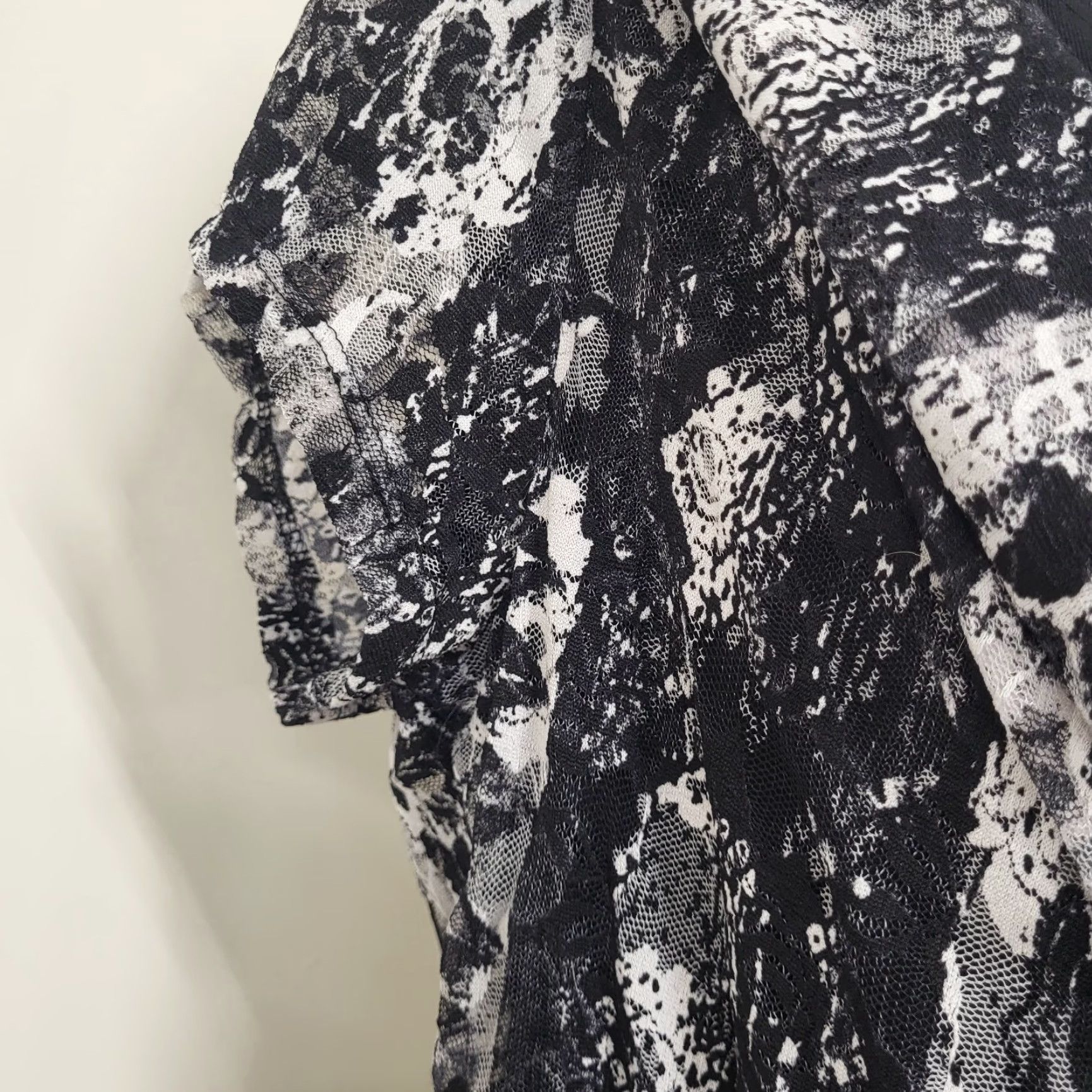 Vintage ACW American City Wear Blouse Women's 2X Black/White Draped Neck Animal Print Knit Short Sleeve Lined Plus Size 2XL Womens Size XXL / US 16-18 / IT 52-54 - 7 Thumbnail