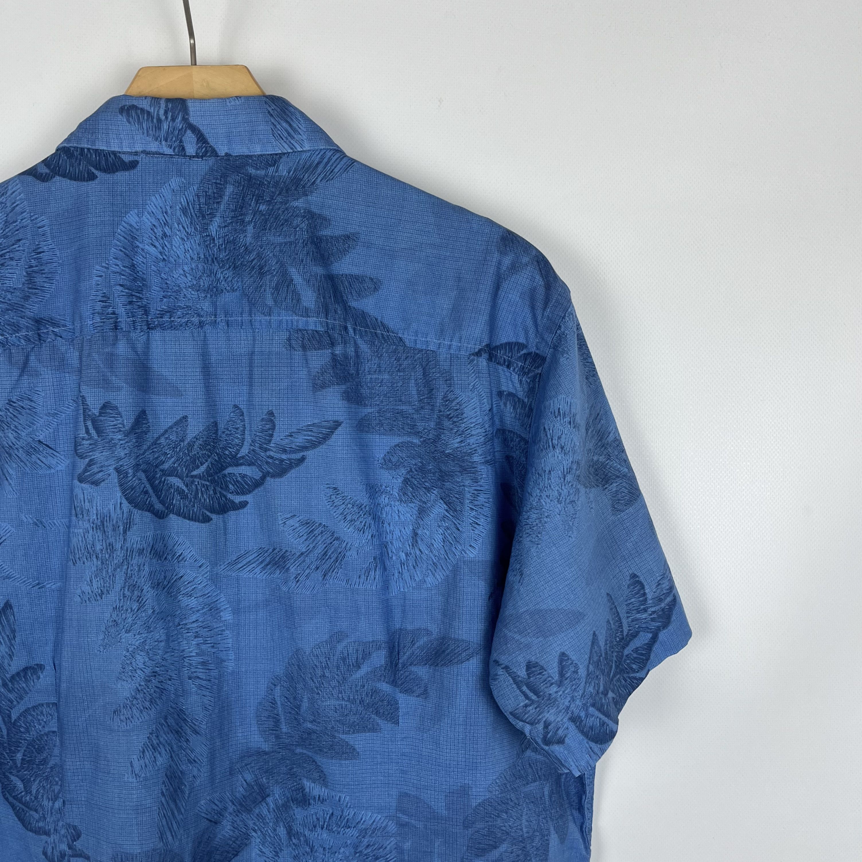 Ermenegildo Zegna Designer Ermenegildo Zegna Button Up Floral Pattern Shirt Size US M / EU 48-50 / 2 - 19 Thumbnail