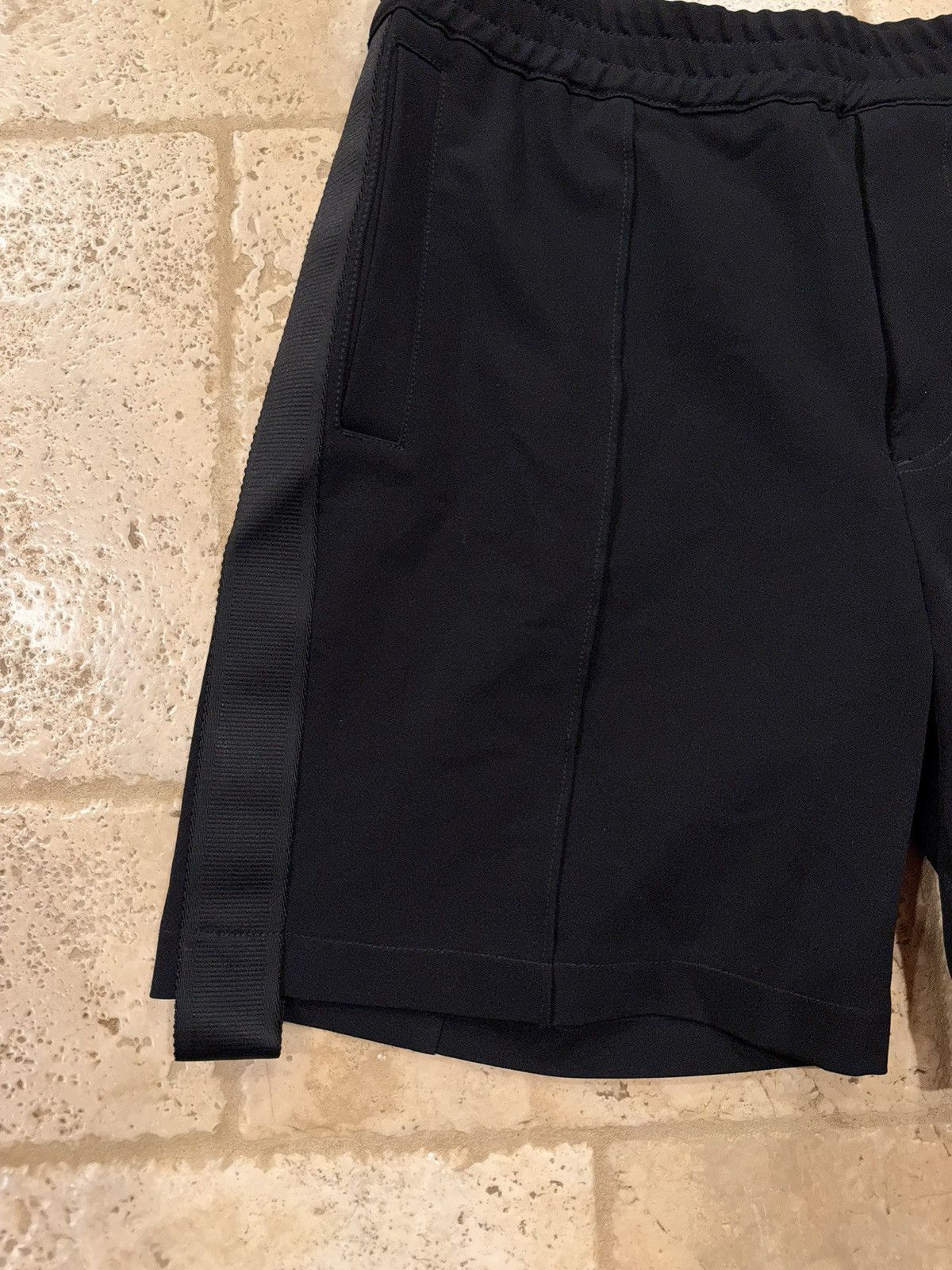 1017 ALYX 9SM 1017 Alyx 9SM Black Tuxedo Stripe Silver Logo Shorts Size US 34 / EU 50 - 2 Thumbnail