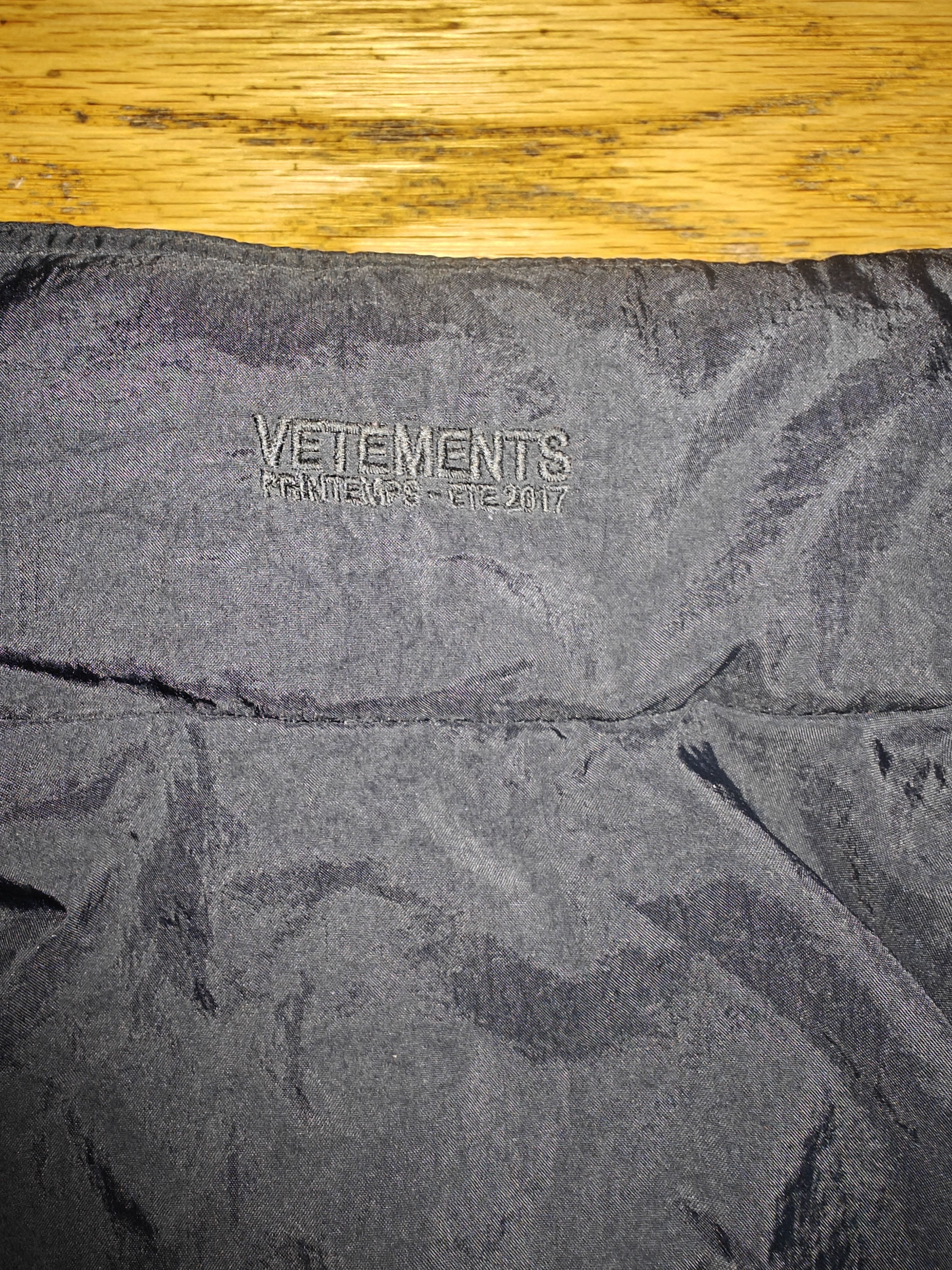 Reebok × Vetements Black white red track jacket Size US XS / EU 42 / 0 - 6 Thumbnail