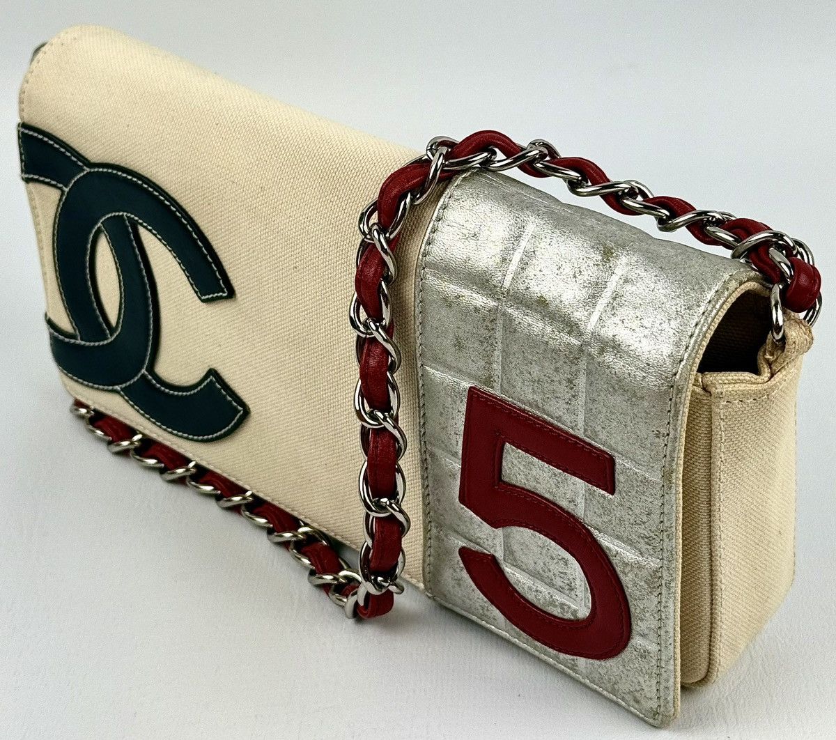 Chanel Chanel - 2002 - CC - No.5 - East - West - Chain Flap Size ONE SIZE - 2 Thumbnail