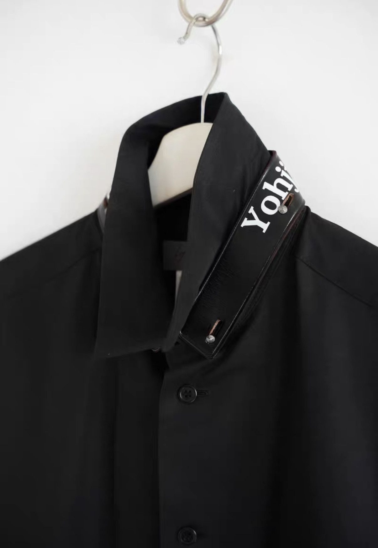 Yohji Yamamoto Yohji Yamamoto 08aw Slogan Leather Collar Shirt K4 Size US L / EU 52-54 / 3 - 3 Thumbnail