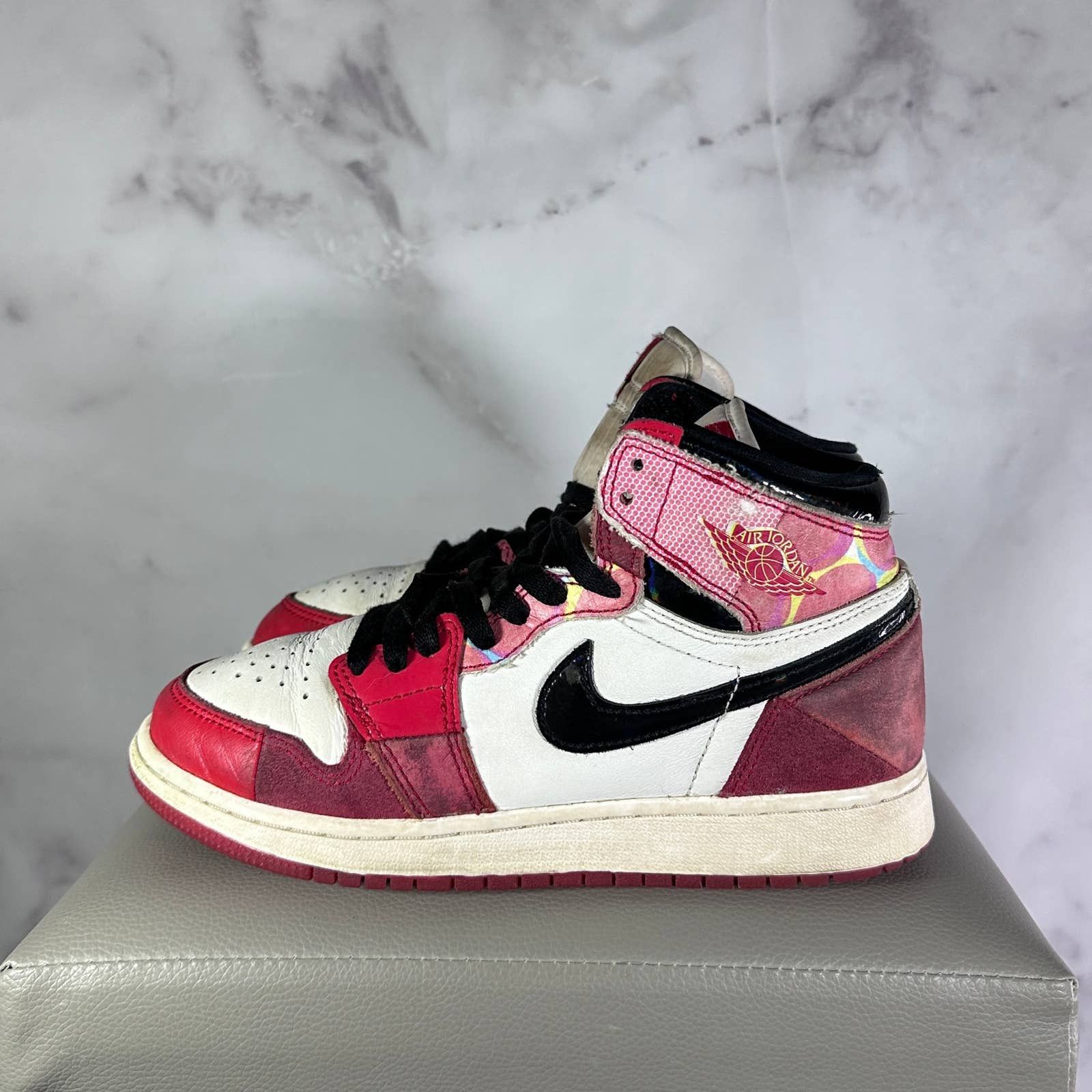 Jordan Brand Air Jordan 1 Retro High OG ‘Across The Spider-Verse’ Size US 6 / IT 36 - 2 Thumbnail