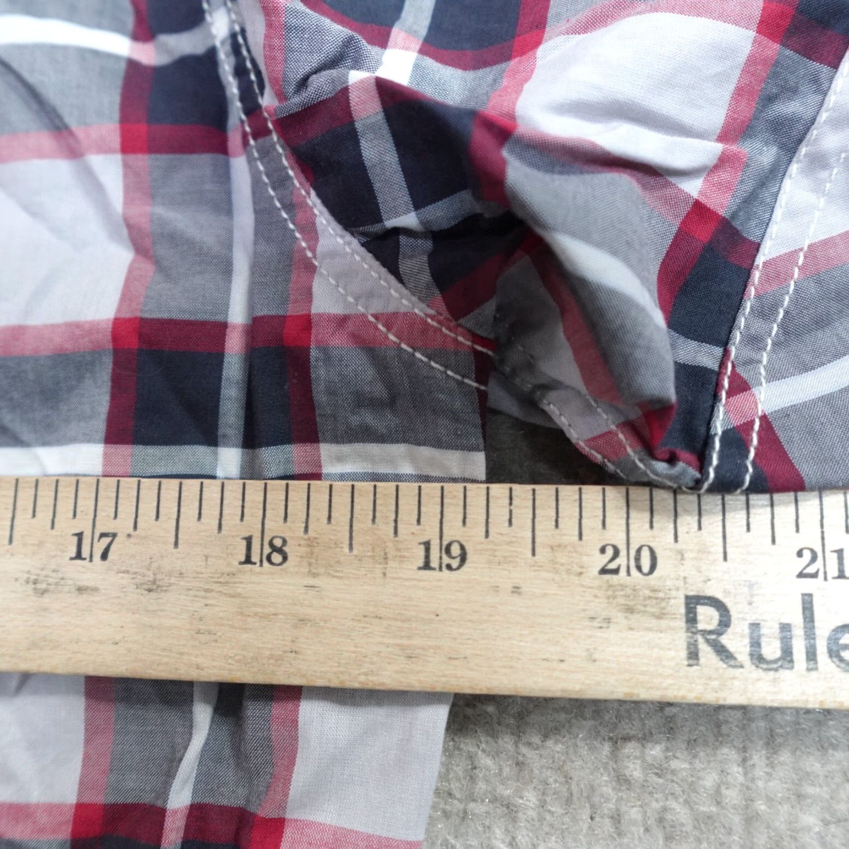 G-Star G-Star Shirt Large Gray Red Snap Front Western Landon Shirt Mens L Gray Western Snap Front Plaid Button-Up Short Sleeve Size US L / EU 52-54 / 3 - 8 Thumbnail
